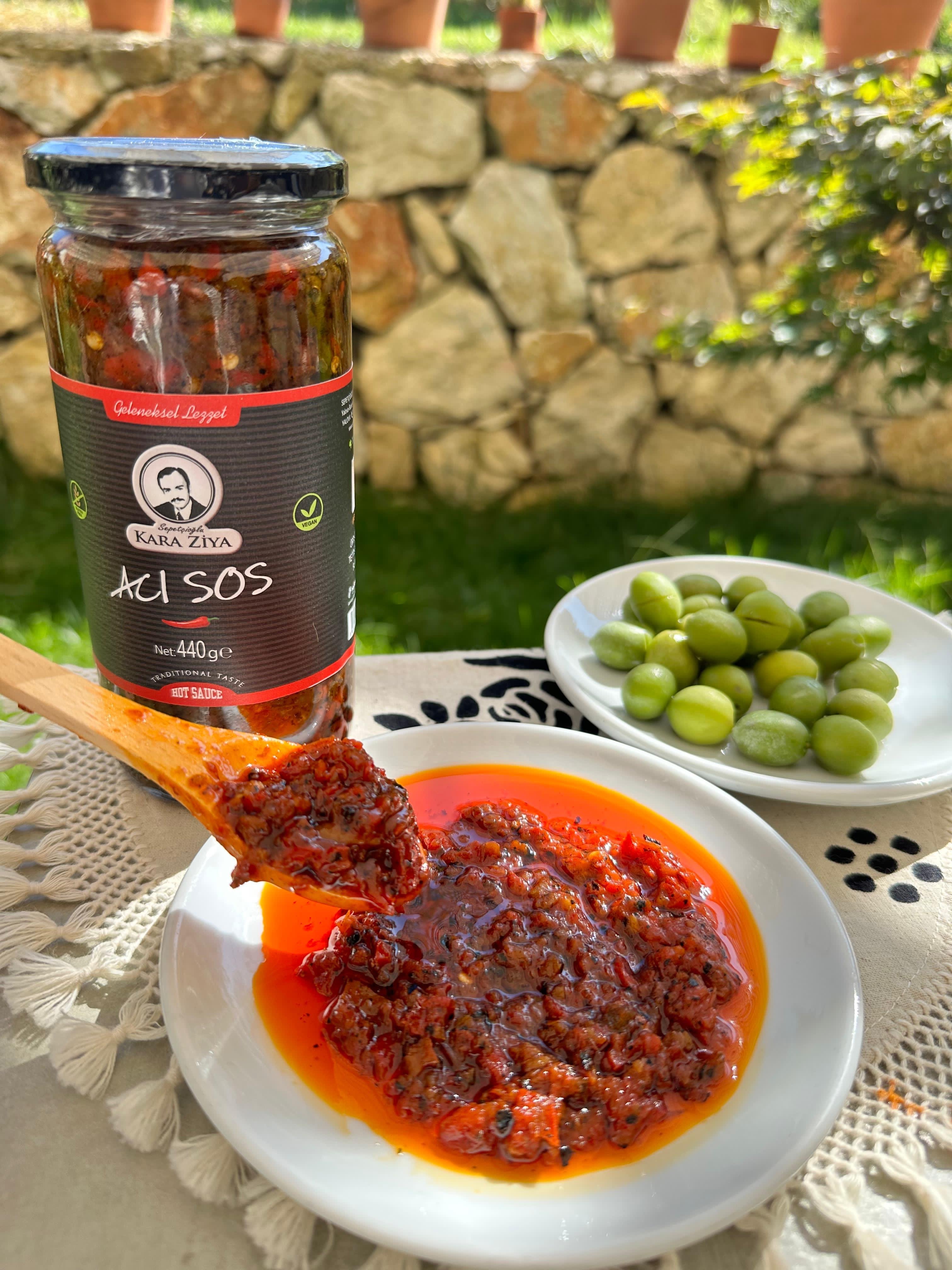 Kara Ziya Acı Sos _ Büyük