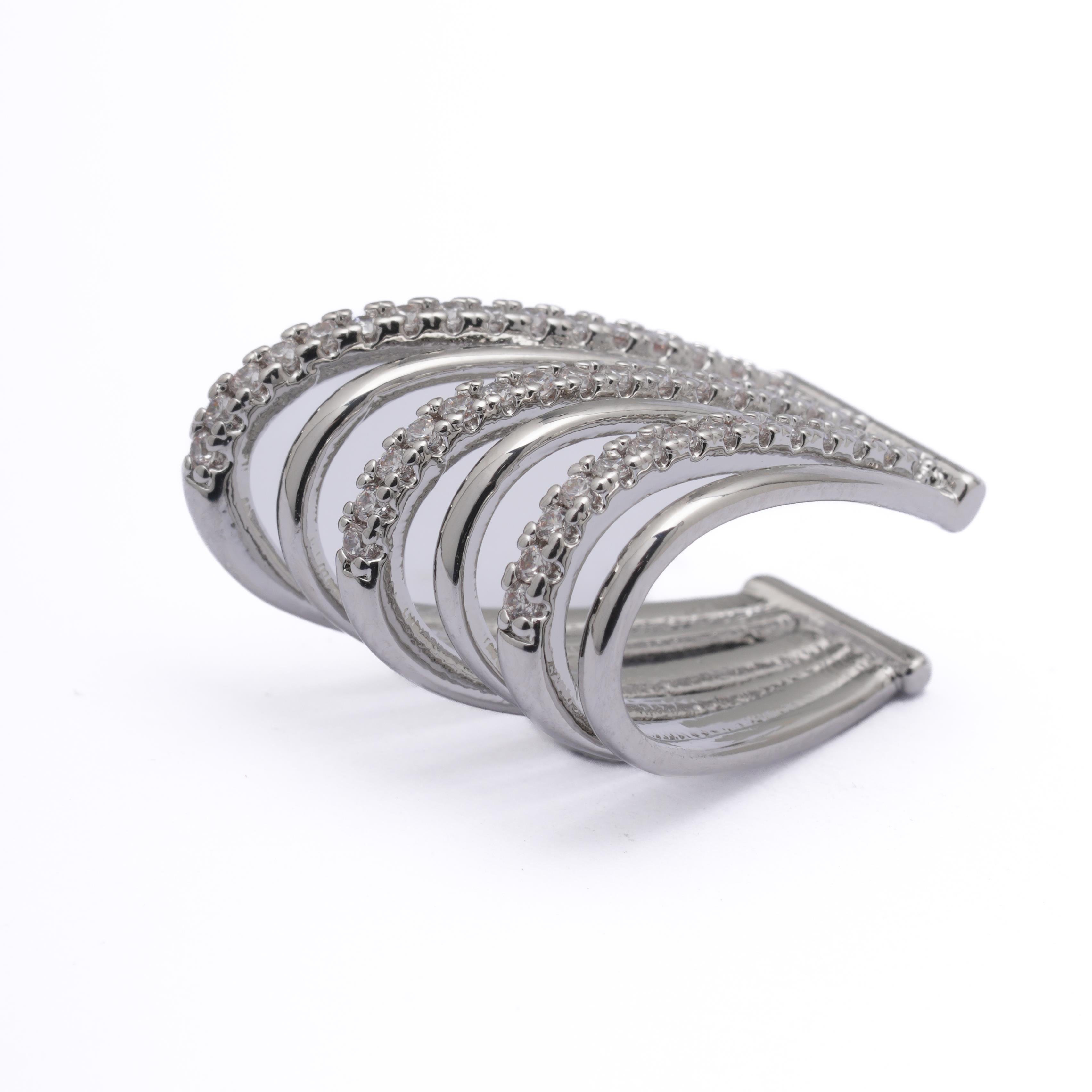EARCUFF