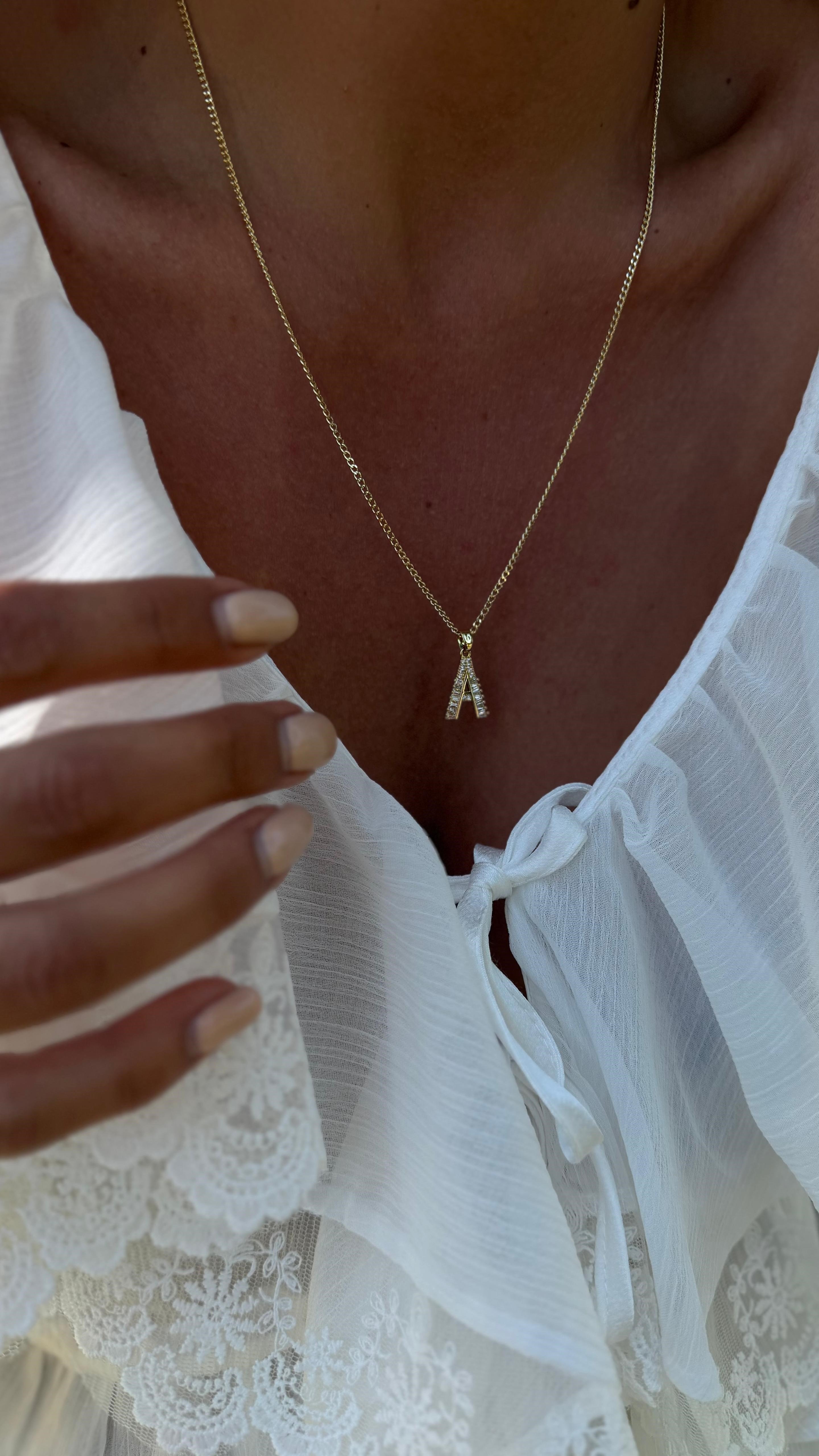 TAŞLI HARF KOLYE 50+5CM K-9305