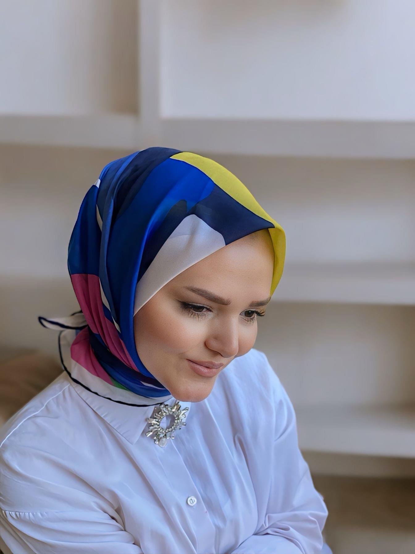 Digital Baskılı Pamuklu Eşarp Twist Desen Lacivert-Sarı