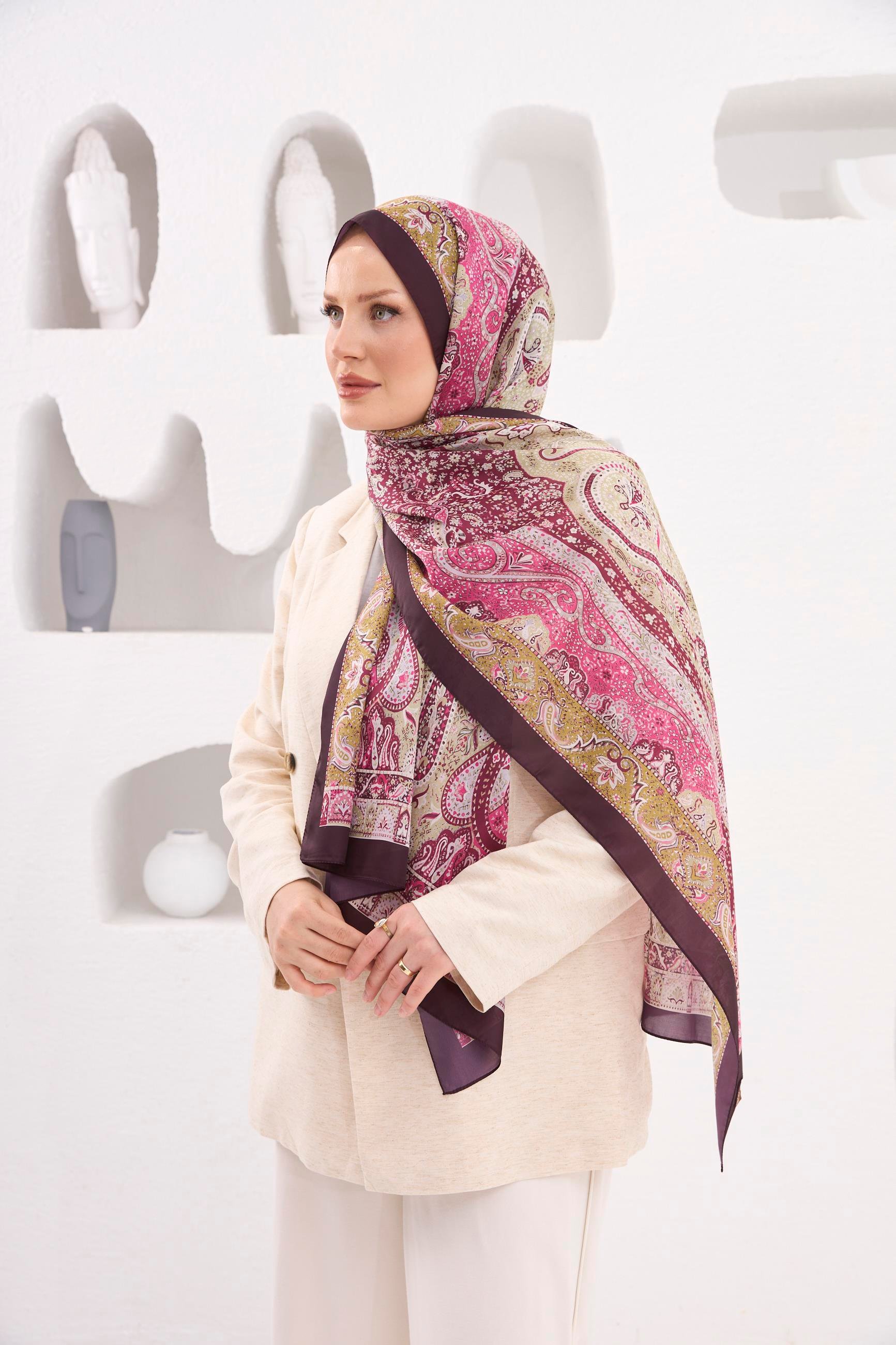 Enricoferri Lucia Desen Şal Lucia01-05
