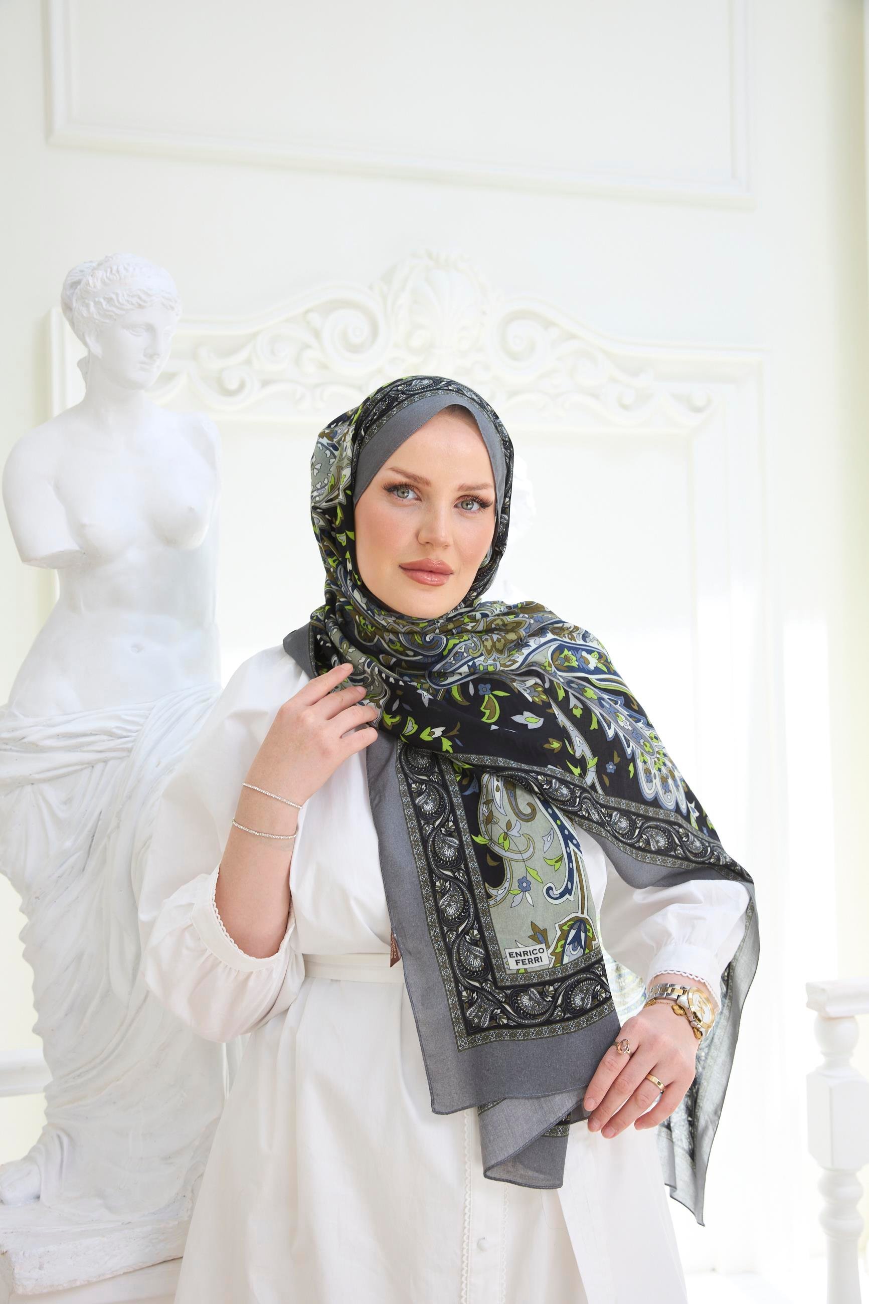 Enricoferri Petra Desen Şal Petra02-04