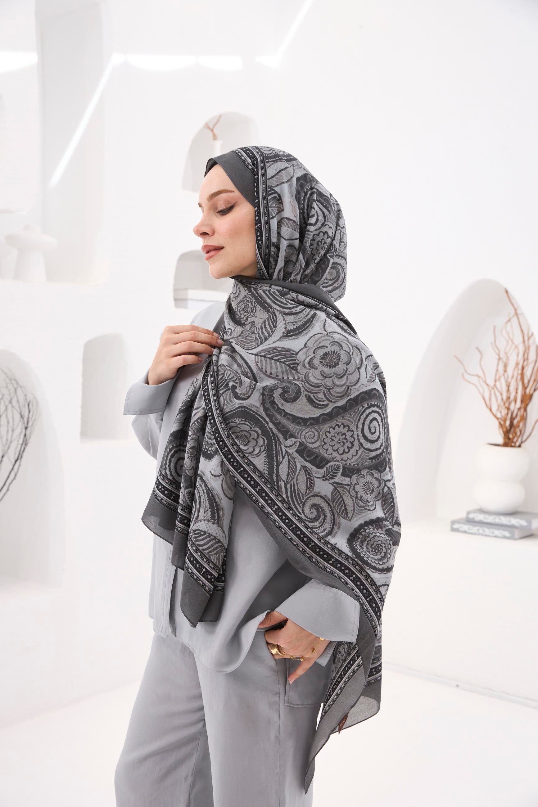 Enricoferri Petra Desen Şal Petra03-02