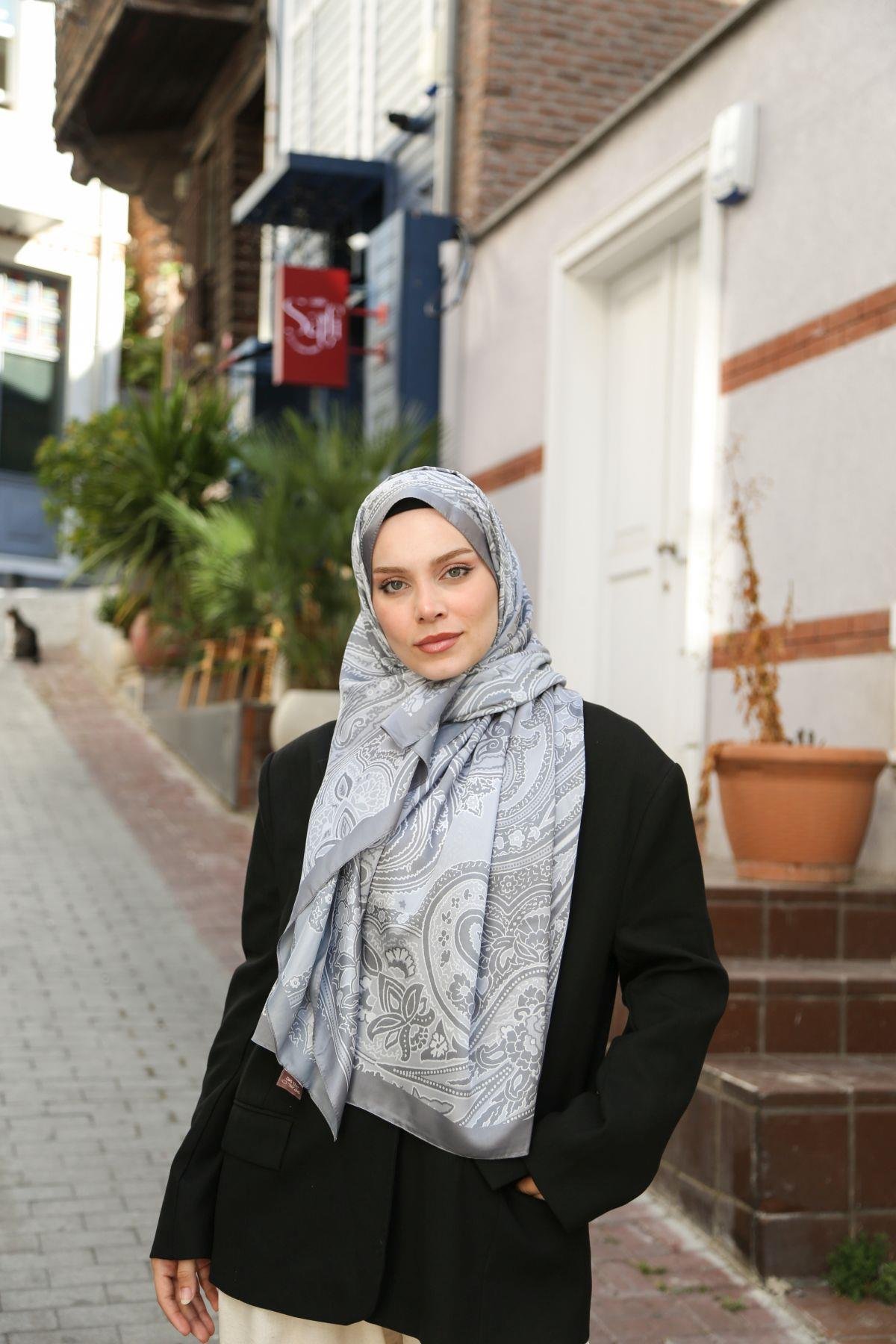 Enricoferri Valeria Desen Şal