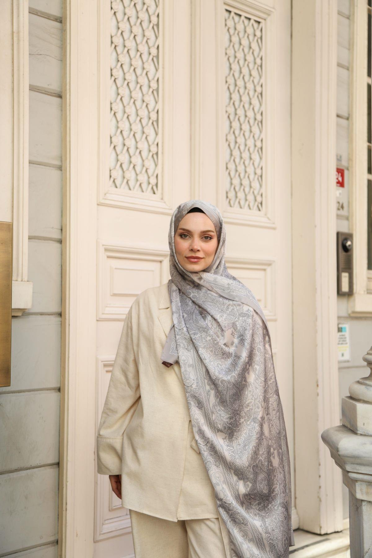 Enricoferri Valeria Desen Şal