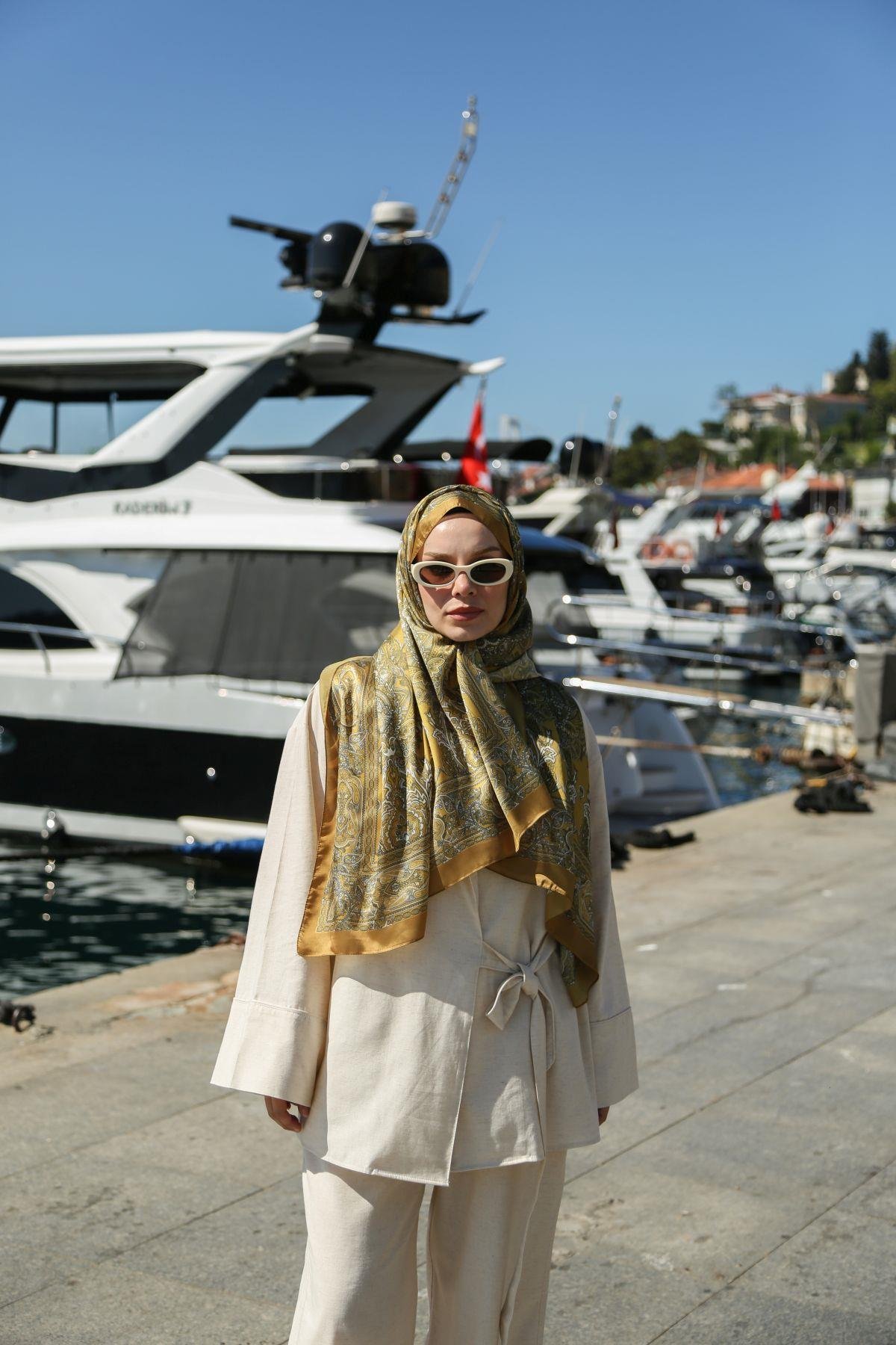 Enricoferri Valeria Desen Şal