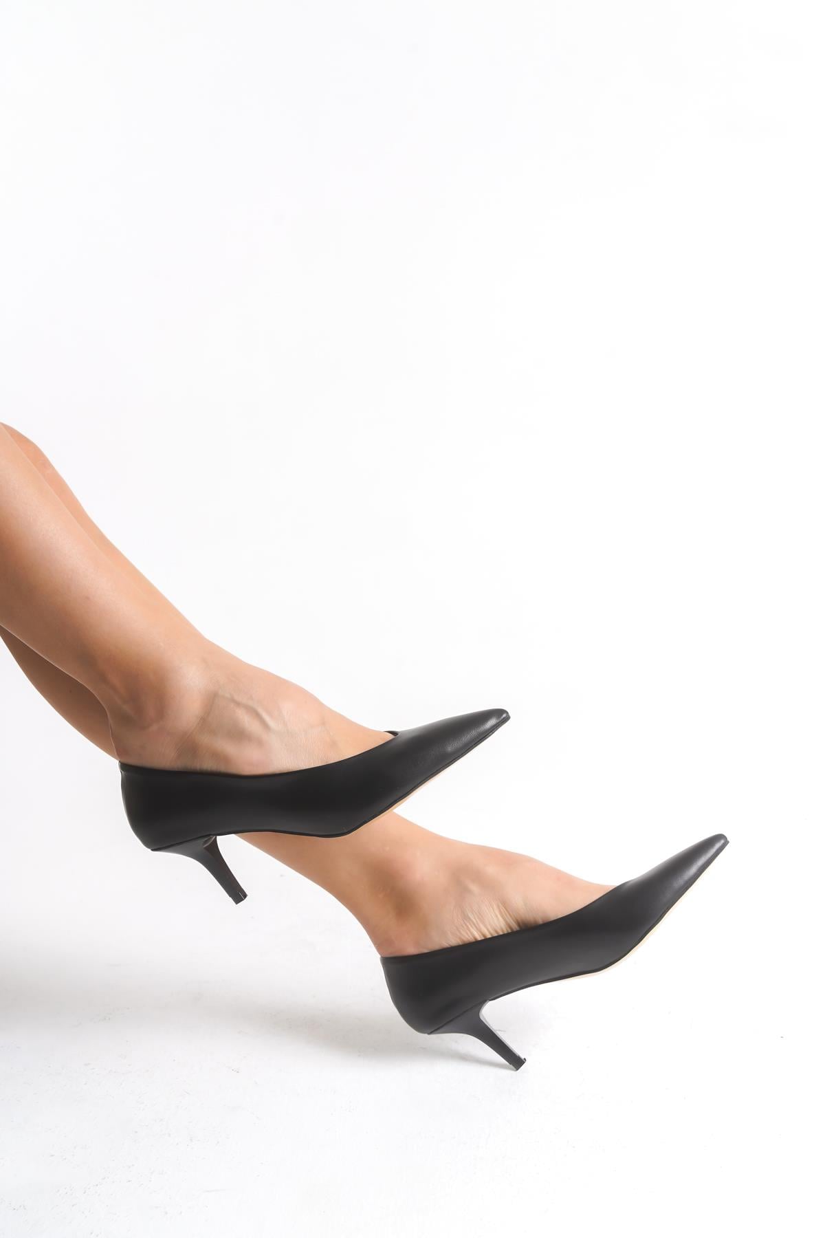 Kadın BNO Siyah Gova Stiletto Ayakkabı