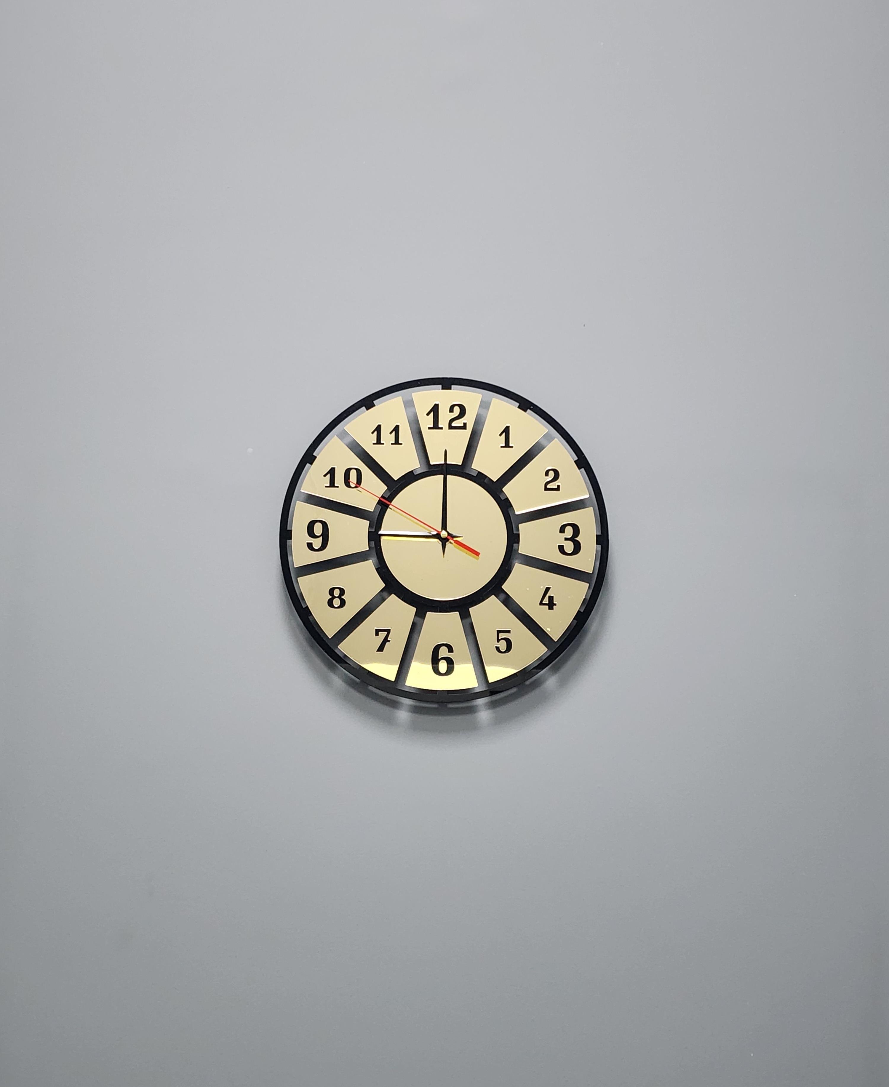 Minimal Style Siyah-Gold Pleksi Dekoratif Duvar Saati - Sessiz Mekanizma
