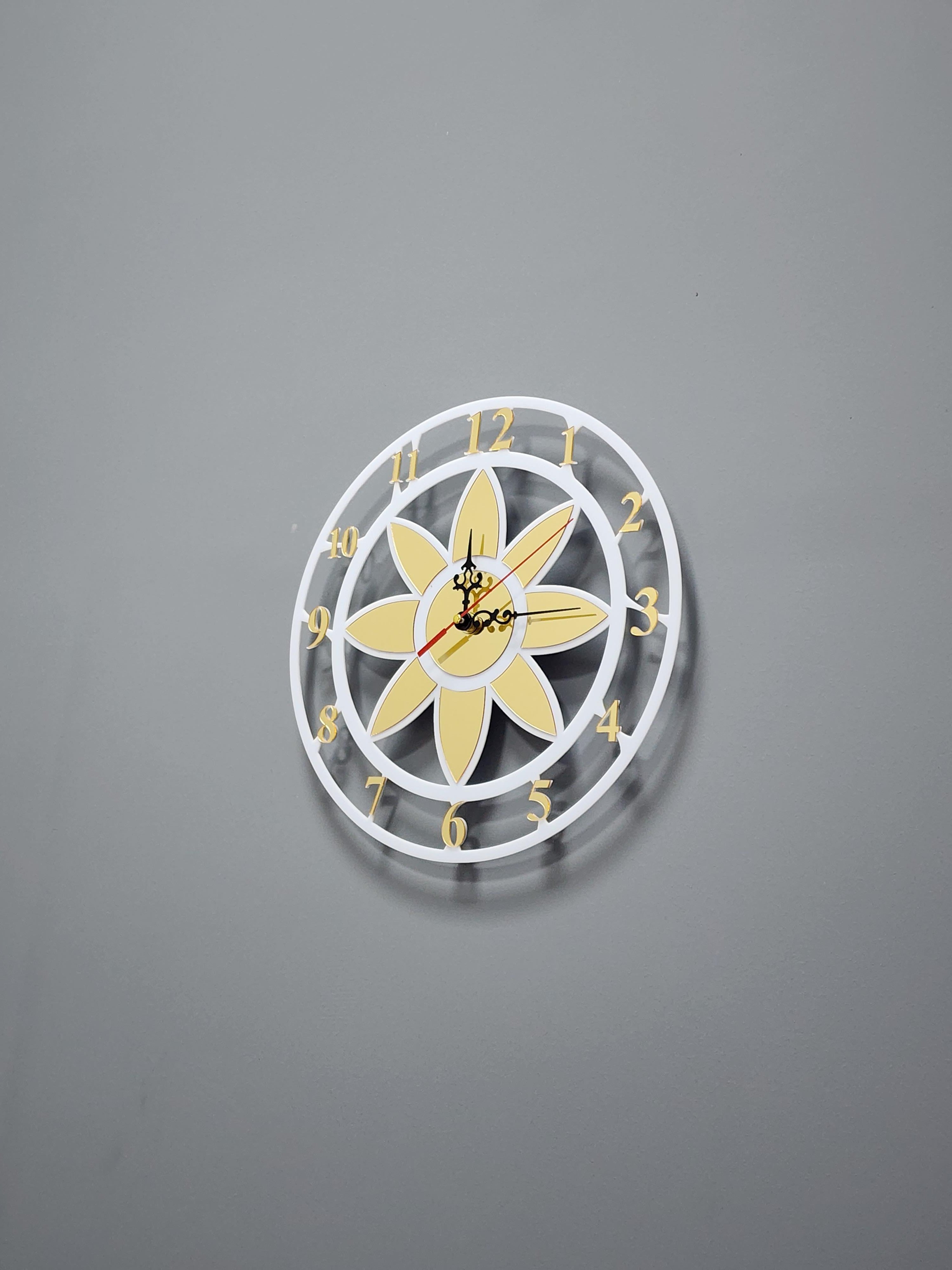 Modern Lotus Desenli Beyaz-Gold Ayna Pleksi Dekoratif Duvar Saati - Sessiz Mekanizma