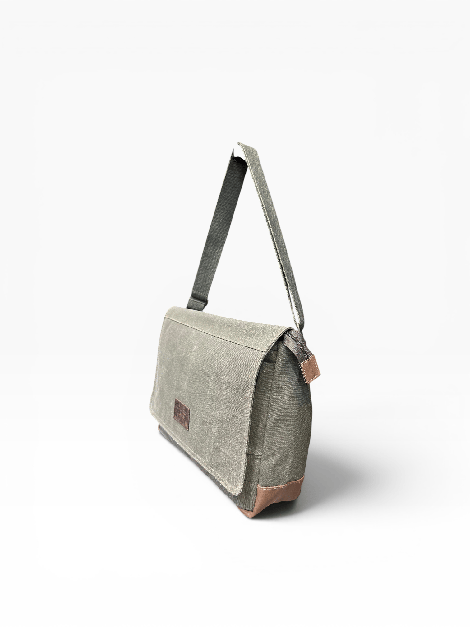 Old Cotton Cargo Kanvas Kumaş Postacı Omuz Çantası Unisex BOISE COMPUTER BAG 15.6'' Haki