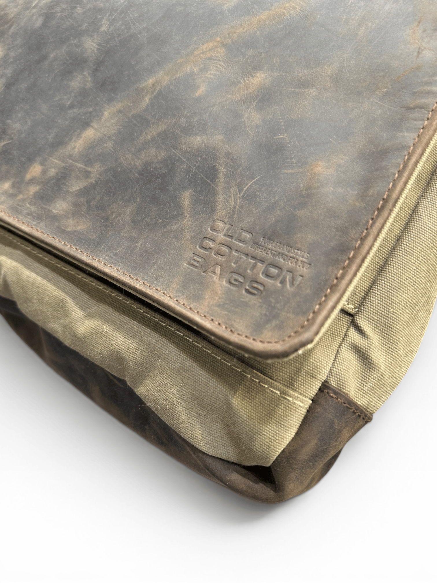 Old Cotton Cargo Kanvas Kumaş Postacı Omuz Çantası Unisex BOISE  15.6'' Kahve