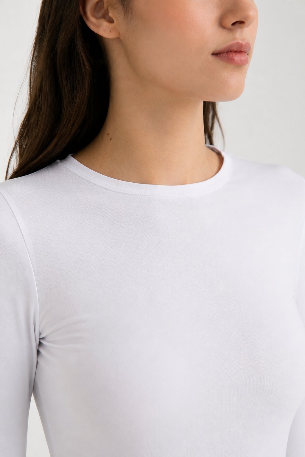 Beyaz Kadın Uzun Kollu Likralı Basic Body – Esnek Polyamid Elastan Kumaş, Slim Fit, Günlük Şık Üst