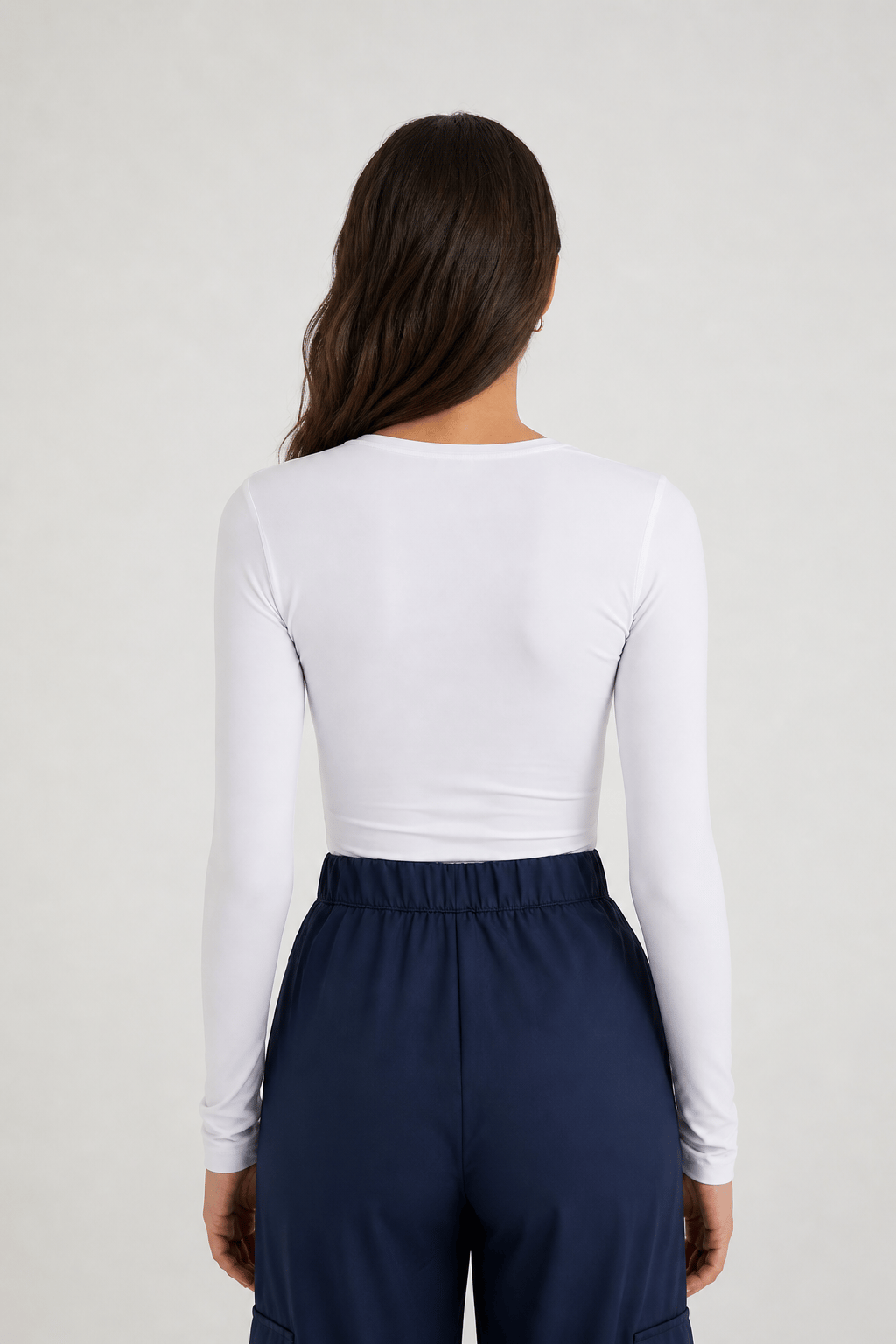 Beyaz Kadın Uzun Kollu Likralı Basic Body – Esnek Polyamid Elastan Kumaş, Slim Fit, Günlük Şık Üst