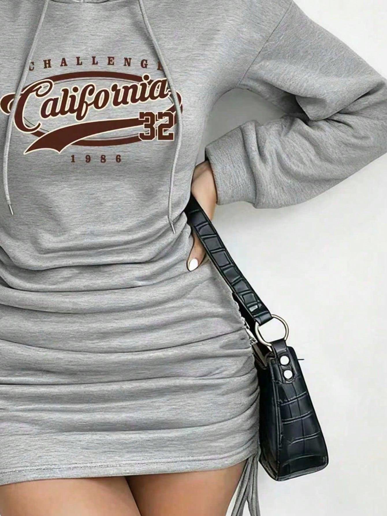 California Baskılı Gri Yan Büzgülü Kapüşonlu Mini Sweatshirt Elbise