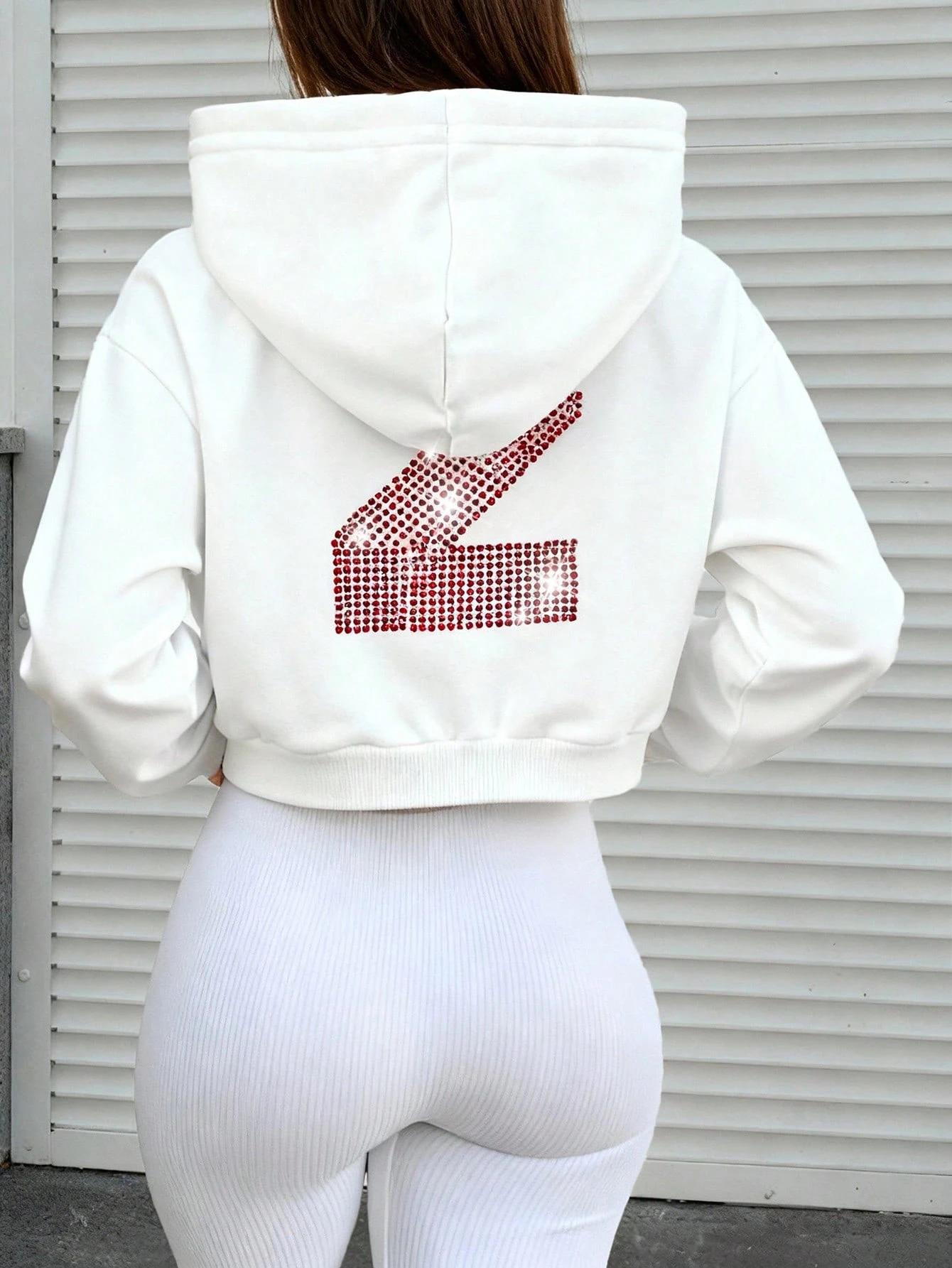 Ekru Bayan Taş Detaylı Kapüşonlu Crop Sweatshirt ve Yüksek Bel Fitilli Tayt Takım – Rahat Spor & Günlük Kombin