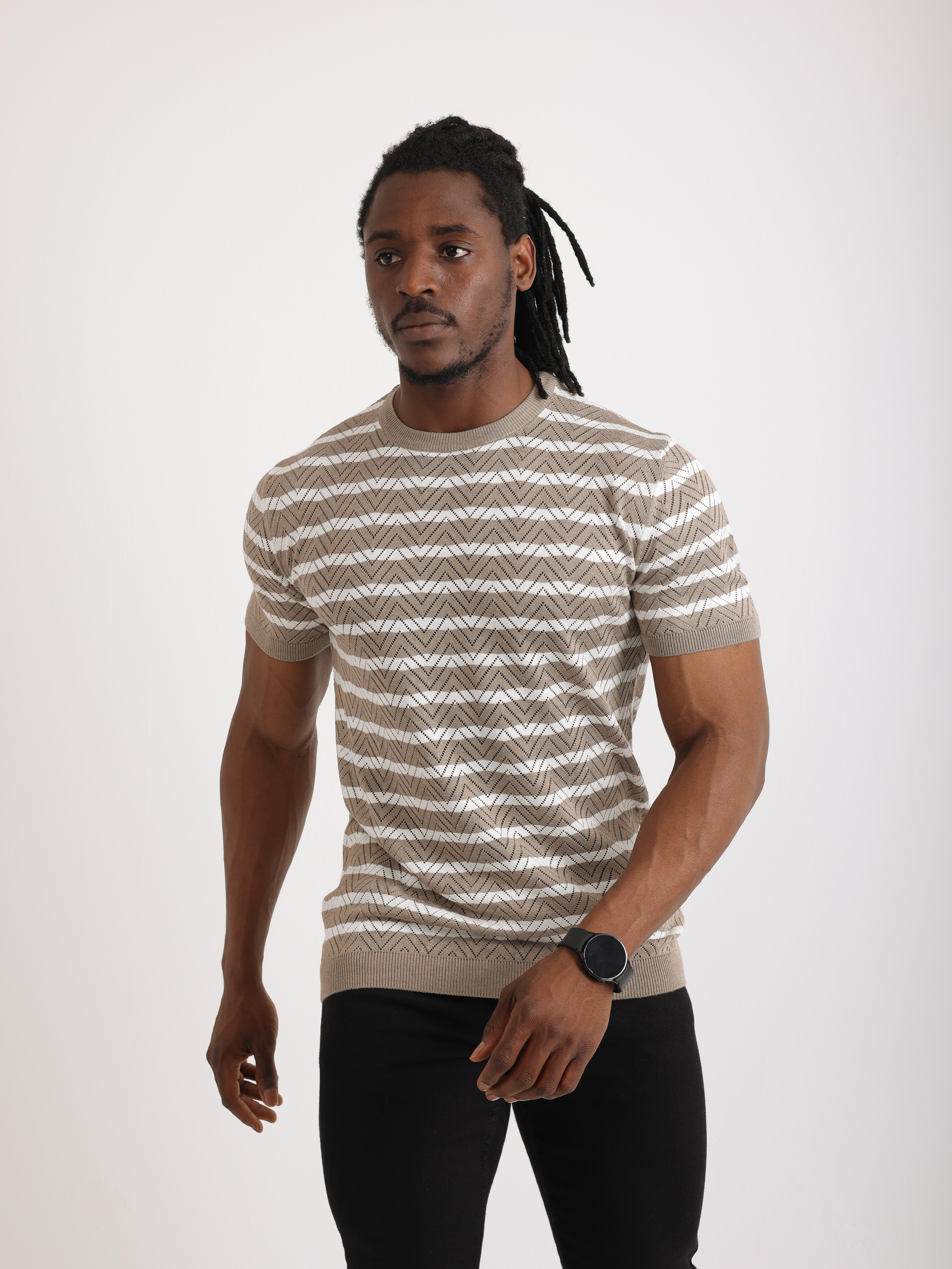 Erkek Bej Desenli Triko Tişört – Kısa Kollu, Slim Fit