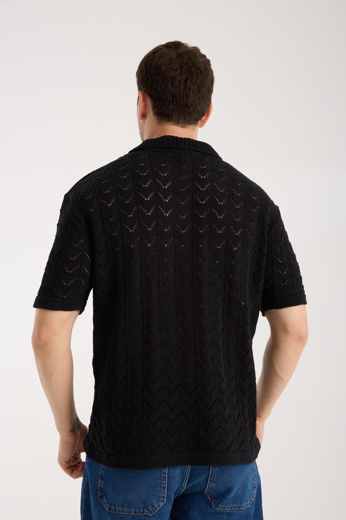 Erkek Polo Yaka Siyah Zigzag Desenli Kısa Kollu Triko Tişört