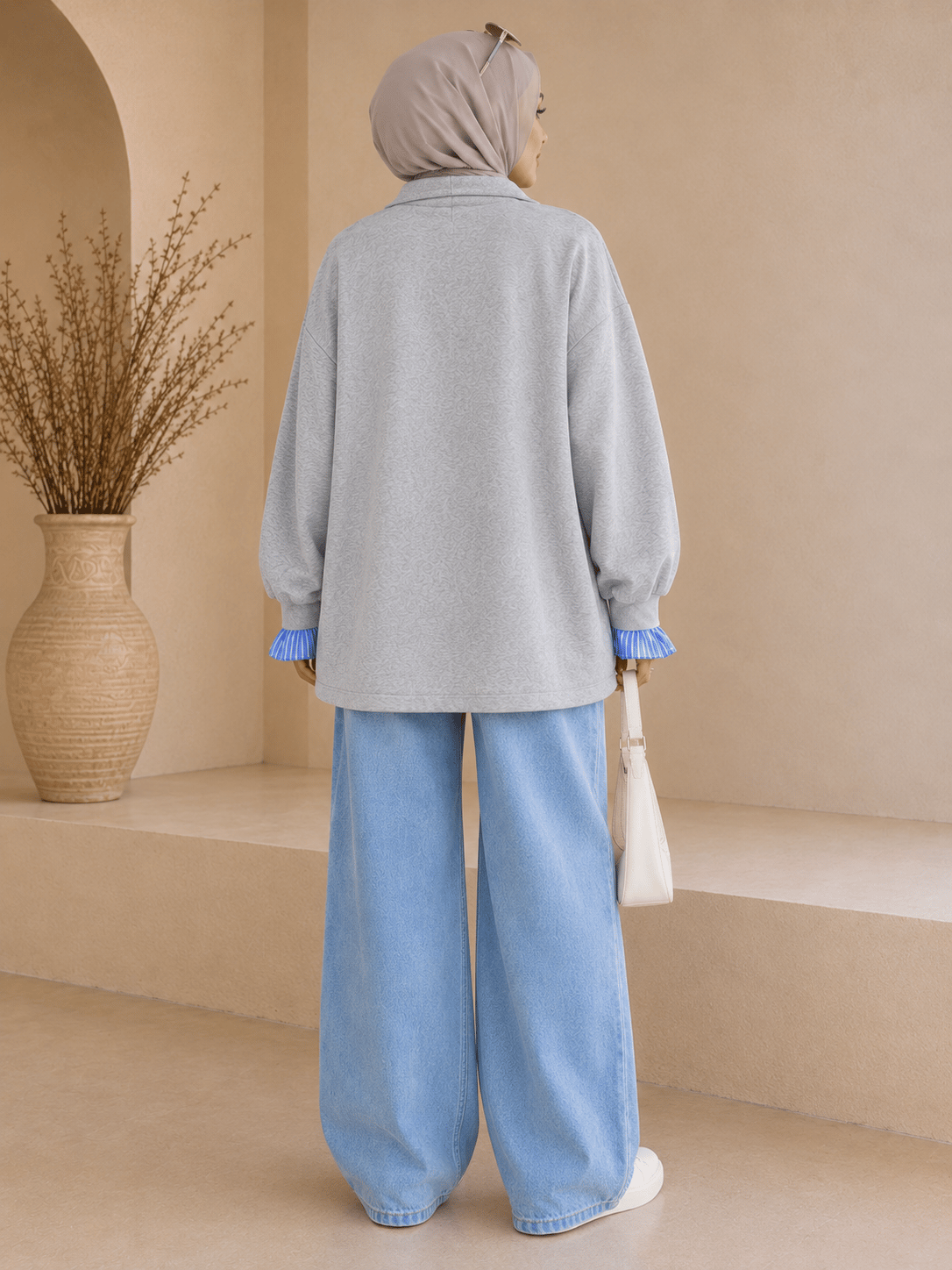 Gri Kadın Oversize Gömlek Yaka Sweatshirt – Çizgili Poplin Detaylı Rahat Kesim Uzun Kollu Sweat