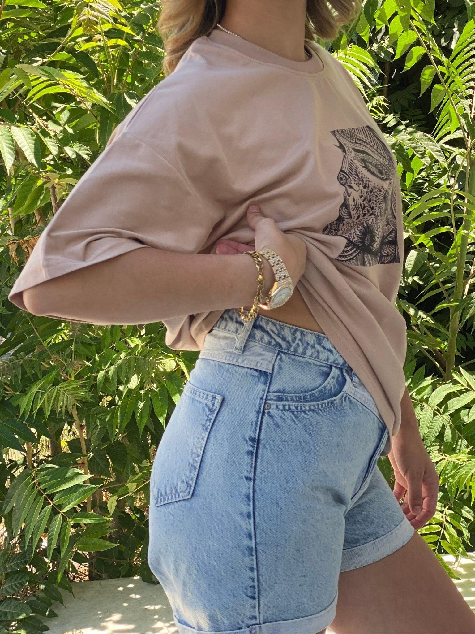Kadın Bej Baskılı Oversize Tişört – Kadın Desenli , Pamuklu Rahat Kalıp