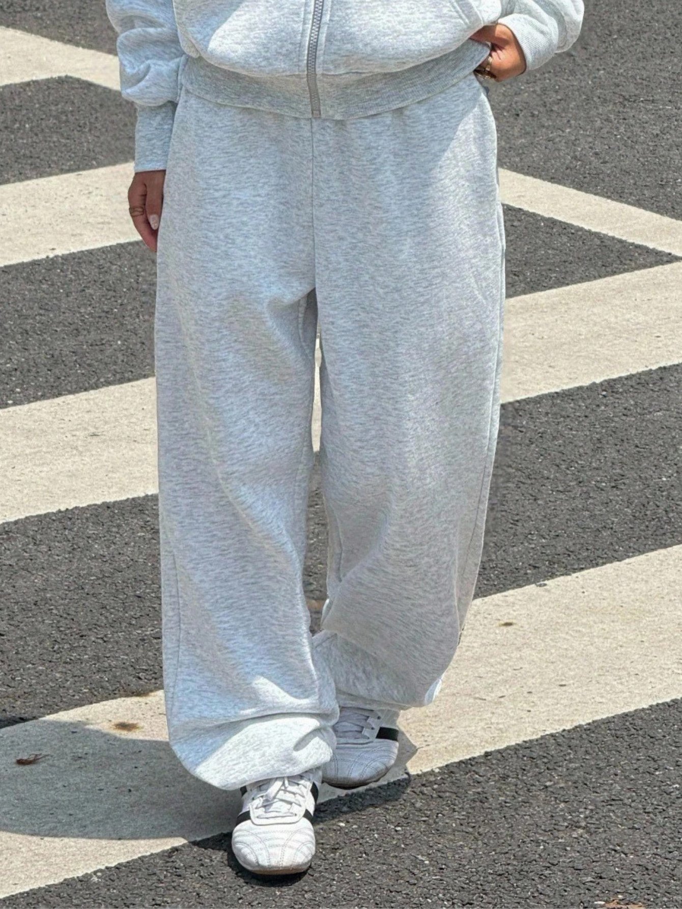 Kadın Gri Eşofman Altı Bol Paça Oversize Jogger Pantolon Yüksek Bel Rahat Kalıp Günlük Spor Alt