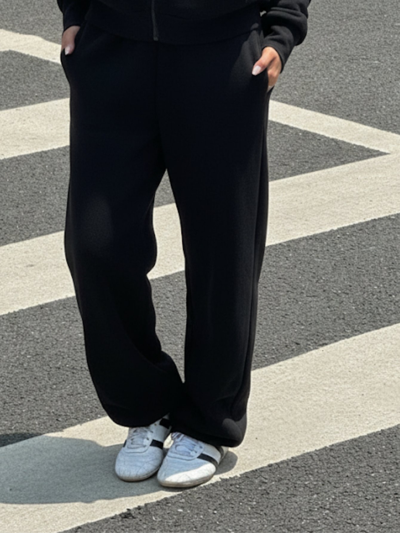 Kadın Siyah Eşofman Altı Bol Paça Oversize Jogger Pantolon Yüksek Bel Rahat Kalıp Günlük Spor Alt