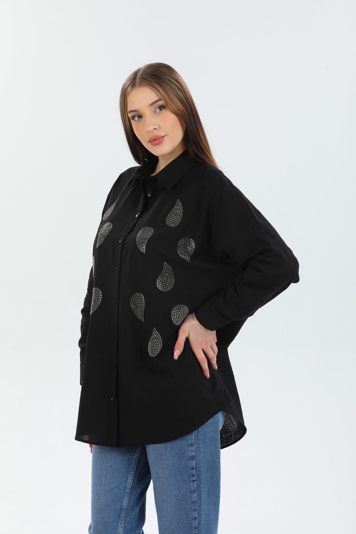 Kadın Siyah Taş Detaylı Oversize Gömlek - Şık ve Rahat Tasarım