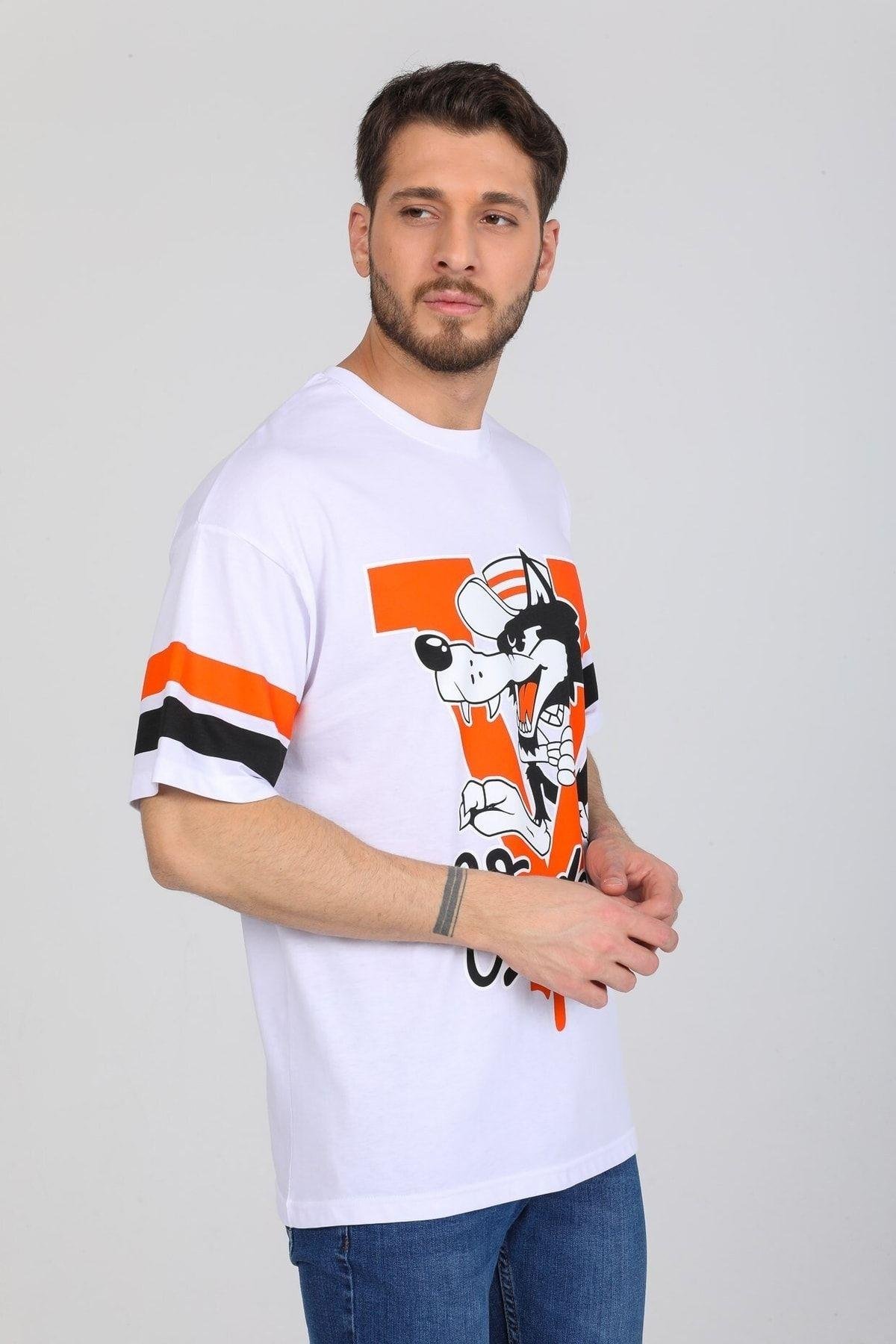 Kurt Desenli Beyaz T-shirt