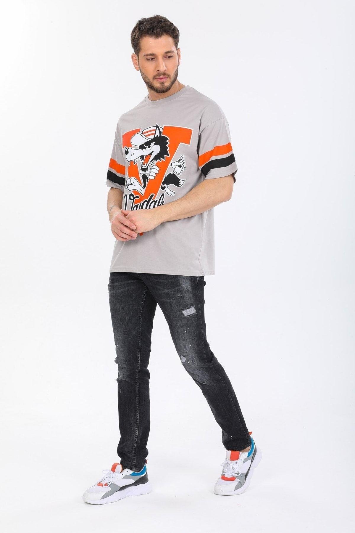 Kurt Desenli Gri T-shirt