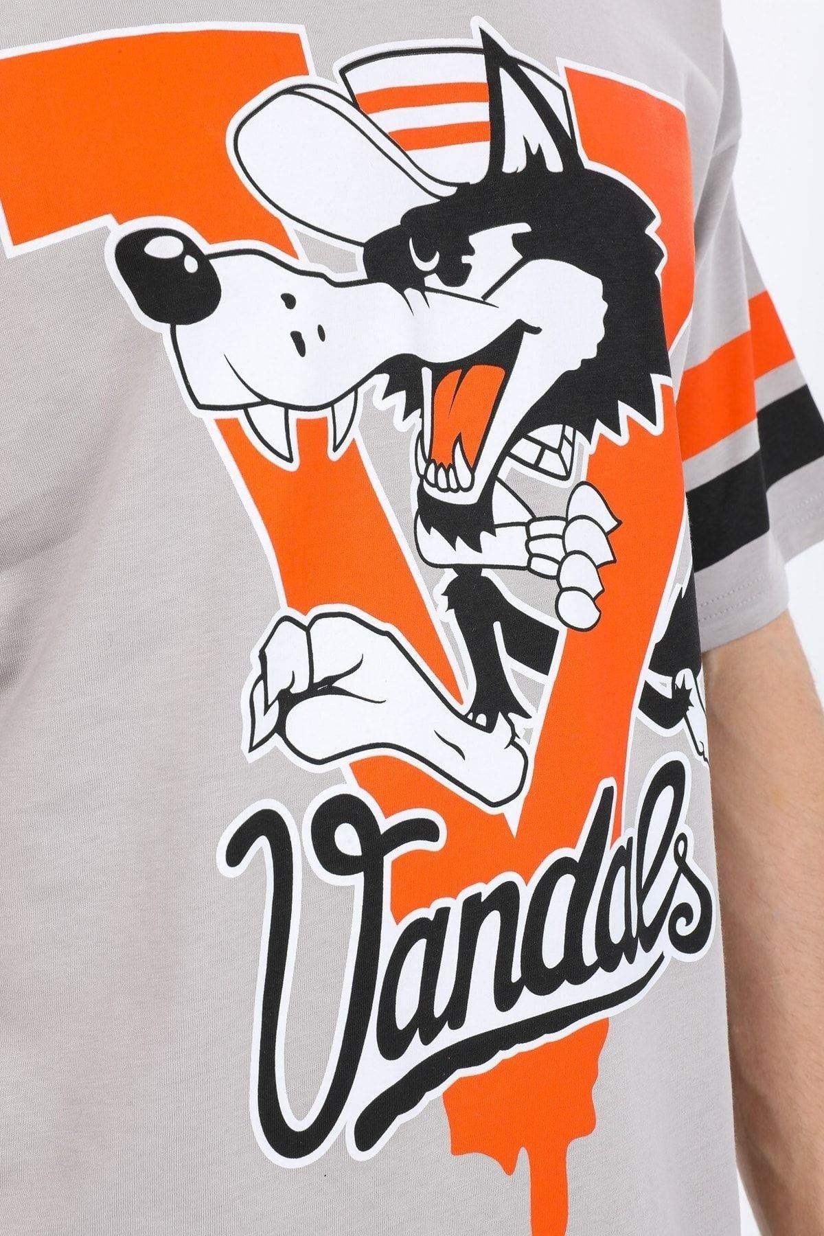 Kurt Desenli Gri T-shirt