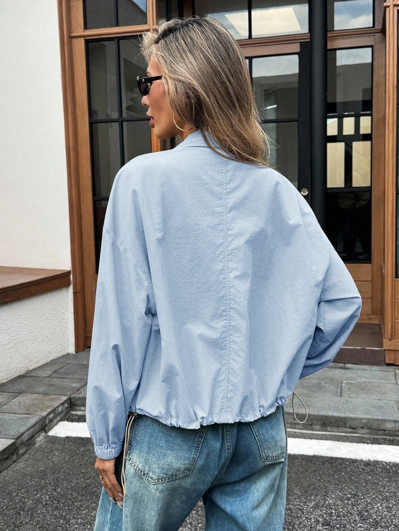 Mavi Kadın Su İtici Oversize Paraşüt Ceket – Fermuarlı Çıtçıtlı Cepli Beli Ayarlanabilir Mevsimlik Ceket