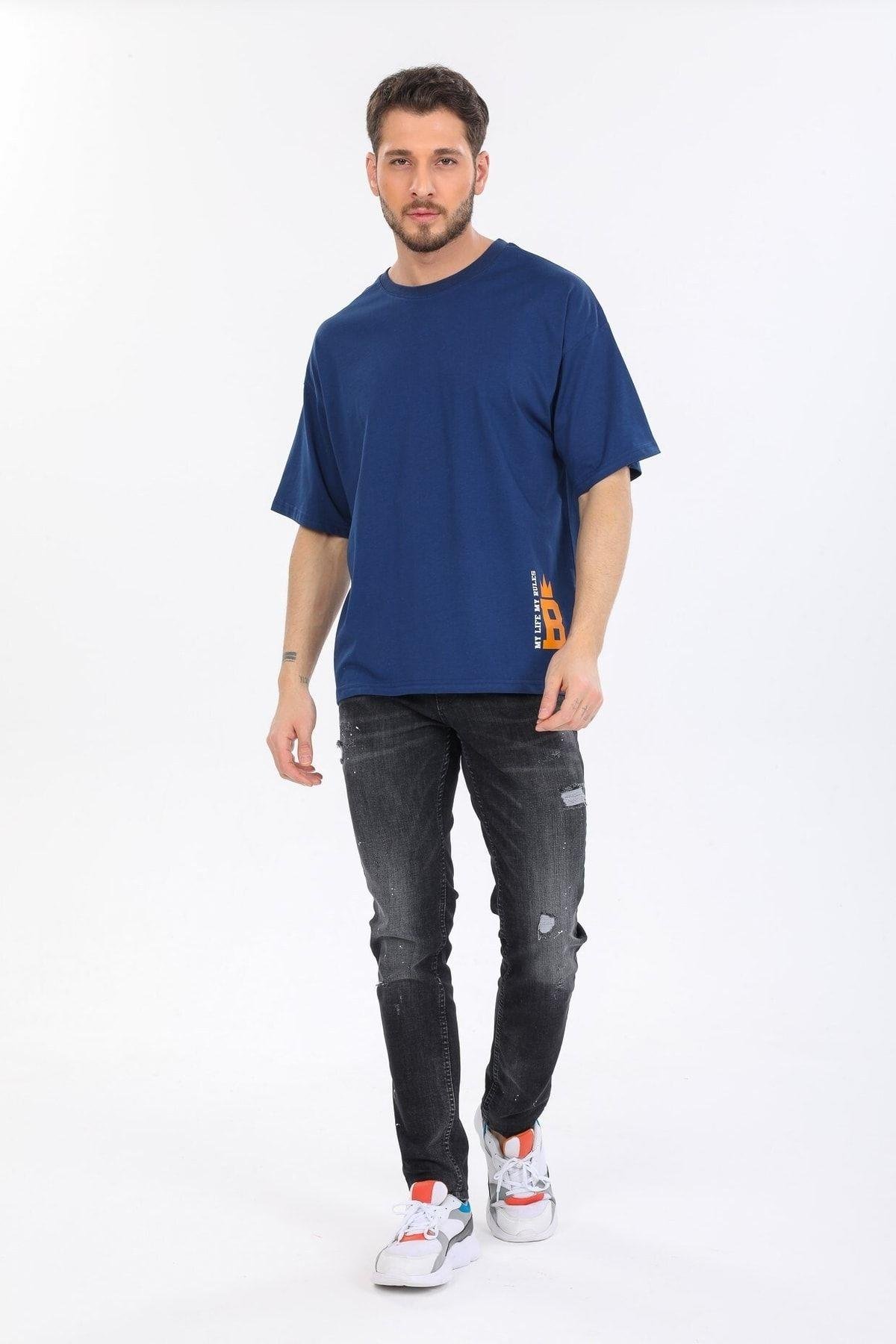 Minimal Tasarım Detaylı Mavi T-shirt