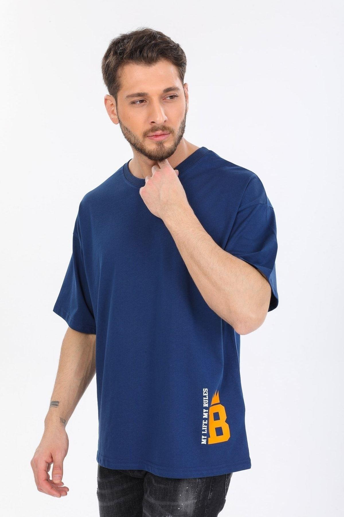 Minimal Tasarım Detaylı Mavi T-shirt