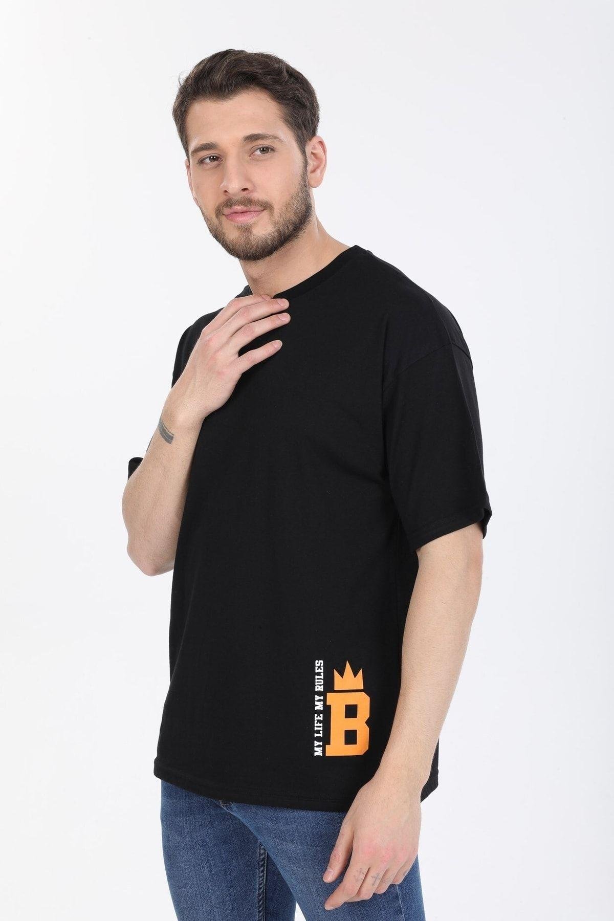 Minimal Tasarım Detaylı Siyah T-shirt