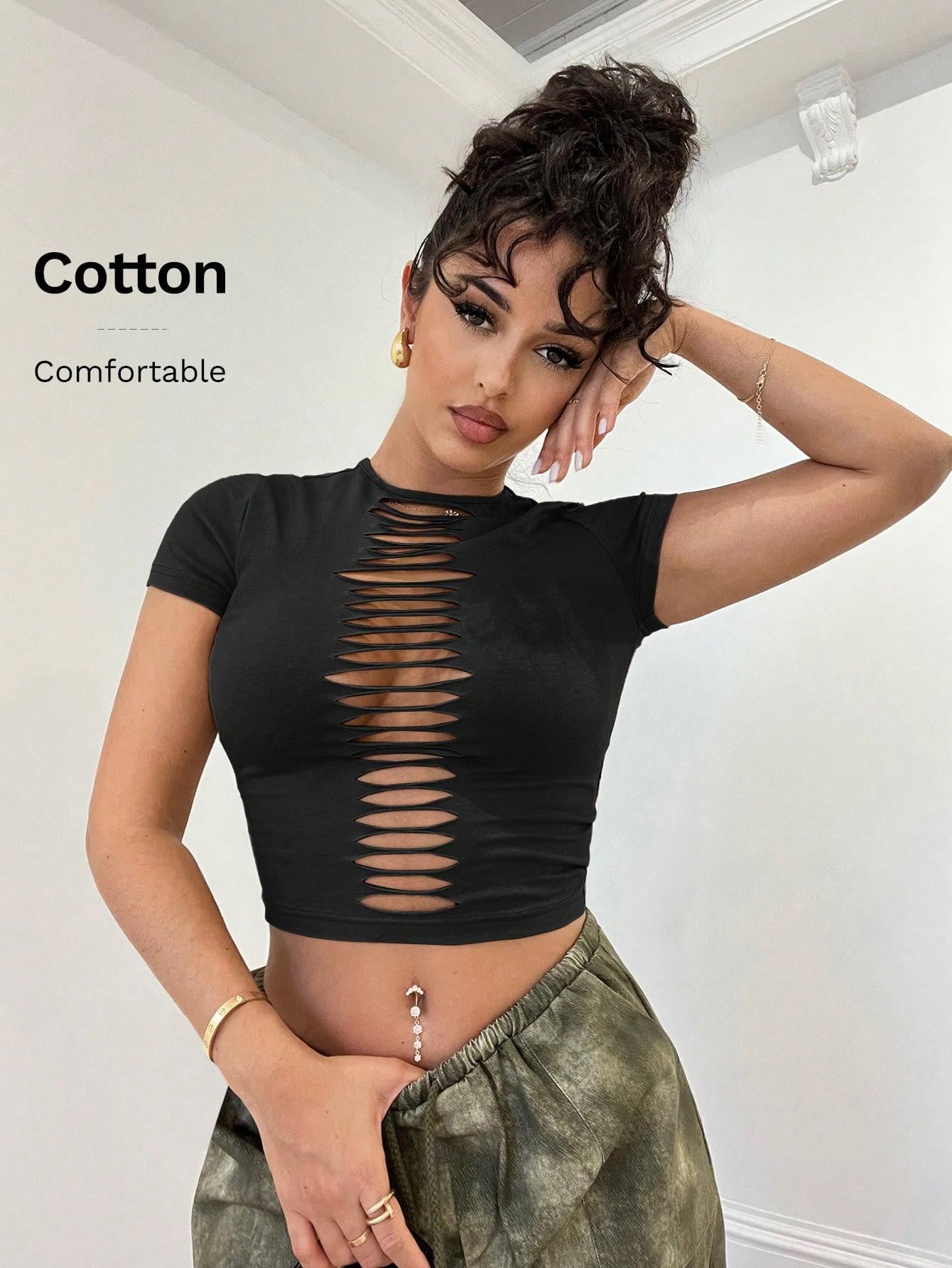 Önü Yırtık Detaylı Siyah Fitted Crop Tişört