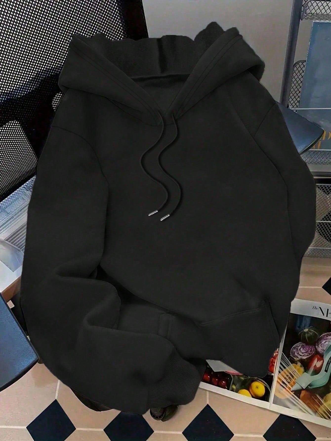 Sevimli Gülen Kedi ve Pati Baskılı Siyah Kapüşonlu Sweatshirt