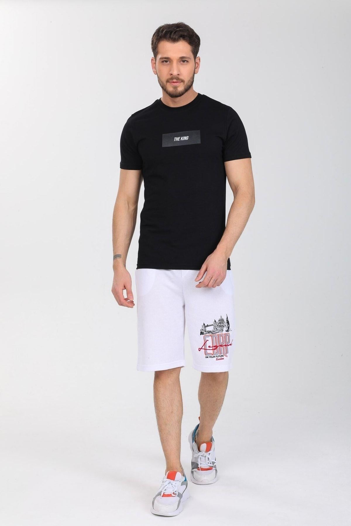The King Yazılı Siyah T-shirt