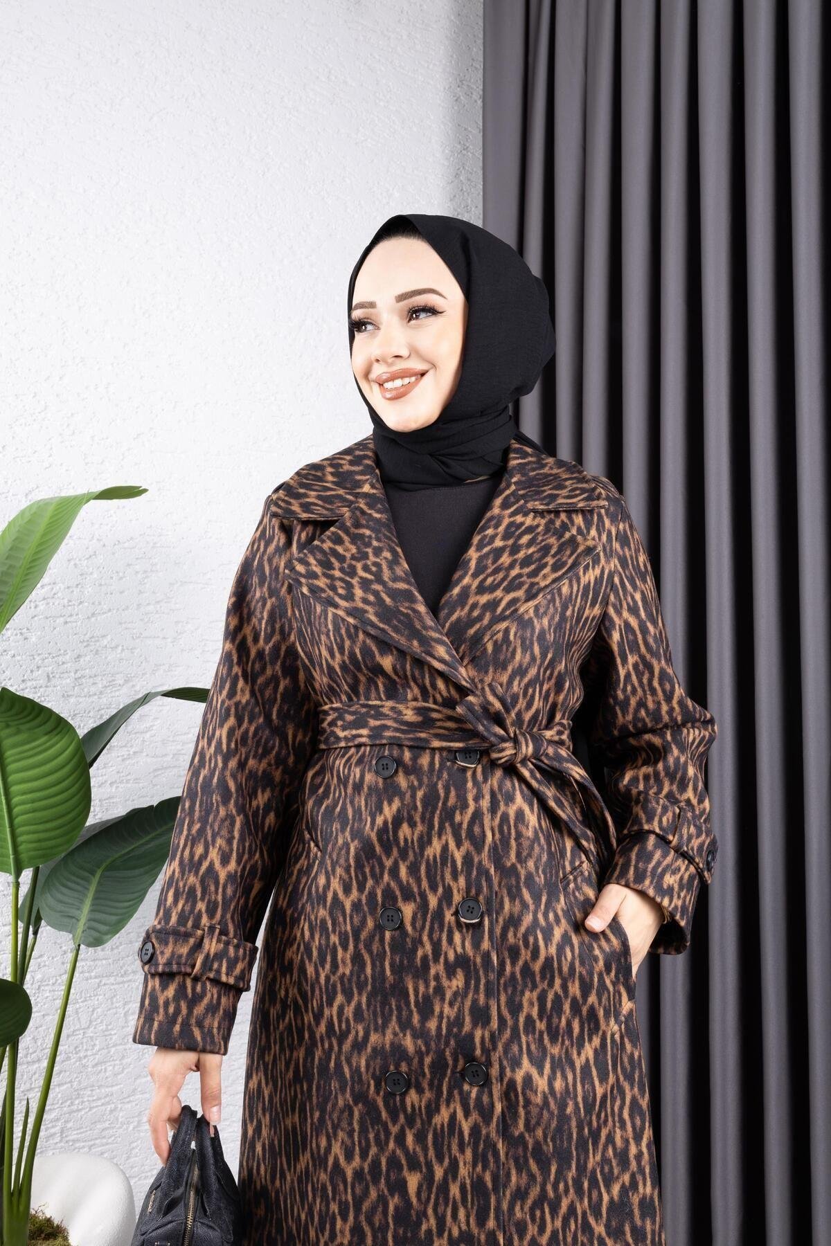 KADIN ASTARLI LEOPAR DESENLİ KAŞE KABAN