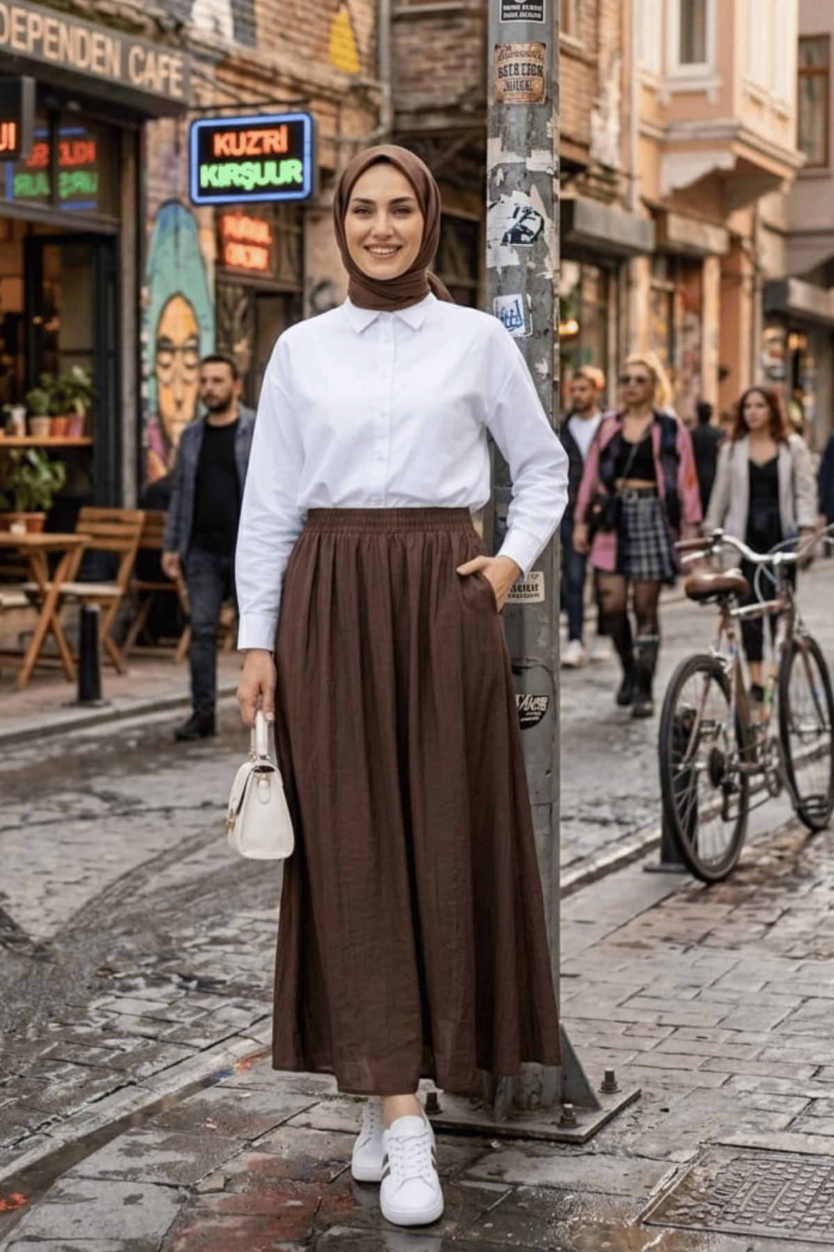 Kadın Beli Lastikli Çilek Kumaş Kahverengi Etek
