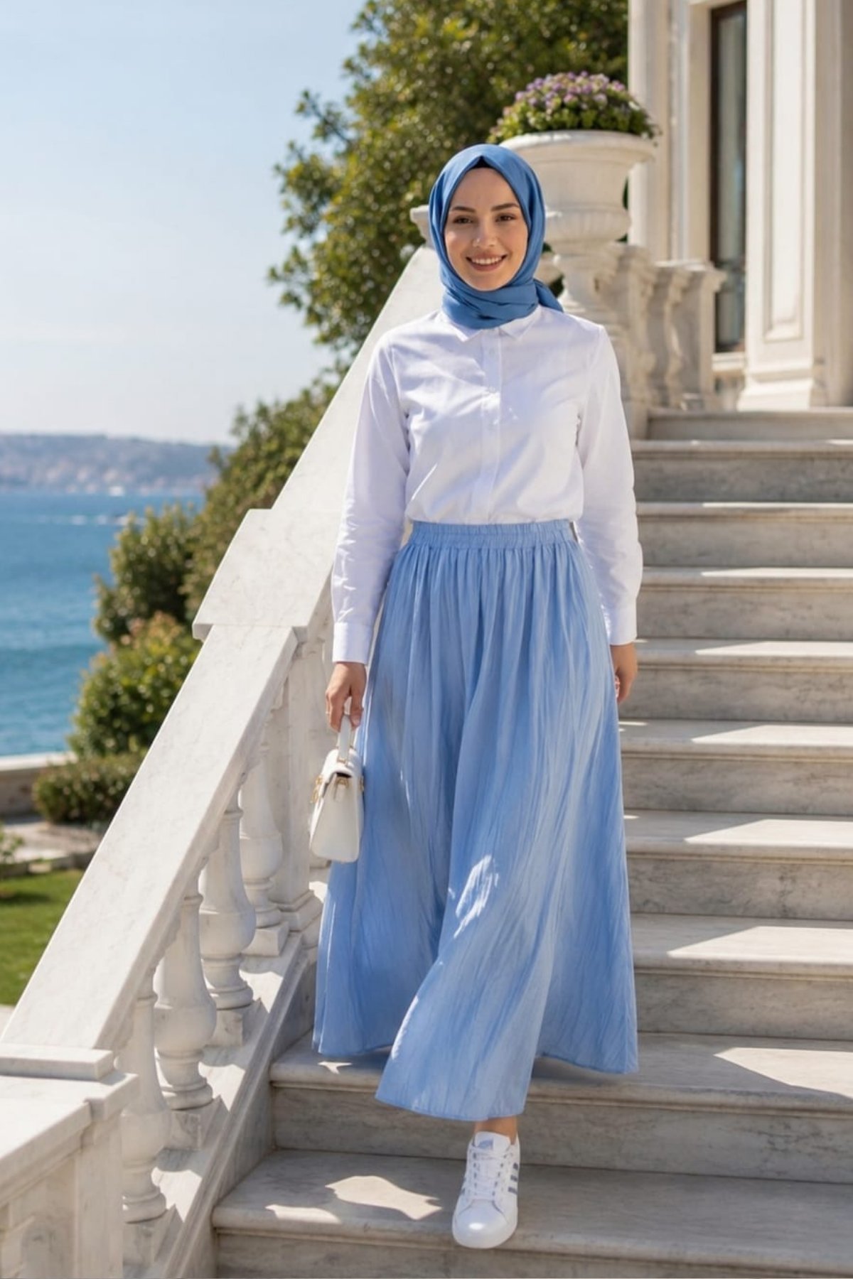 Kadın Beli Lastikli Çilek Kumaş Mavi Etek