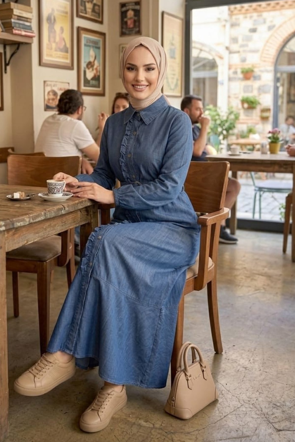 Kadın Fırfır Detaylı Düğmeli Kuşaklı Kot Mavi Elbise