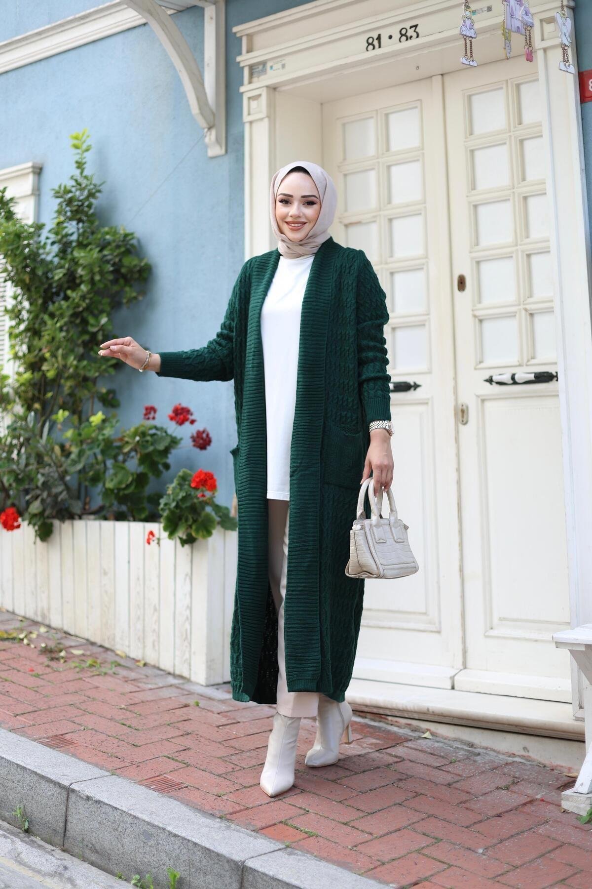 KADIN ÖRGÜLÜ TRİKO HIRKA