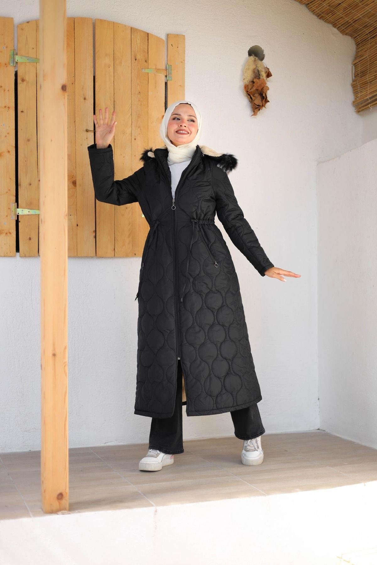 KADIN TAM KÜRKLÜ KAPÜŞONLU KAPİTONE MONT