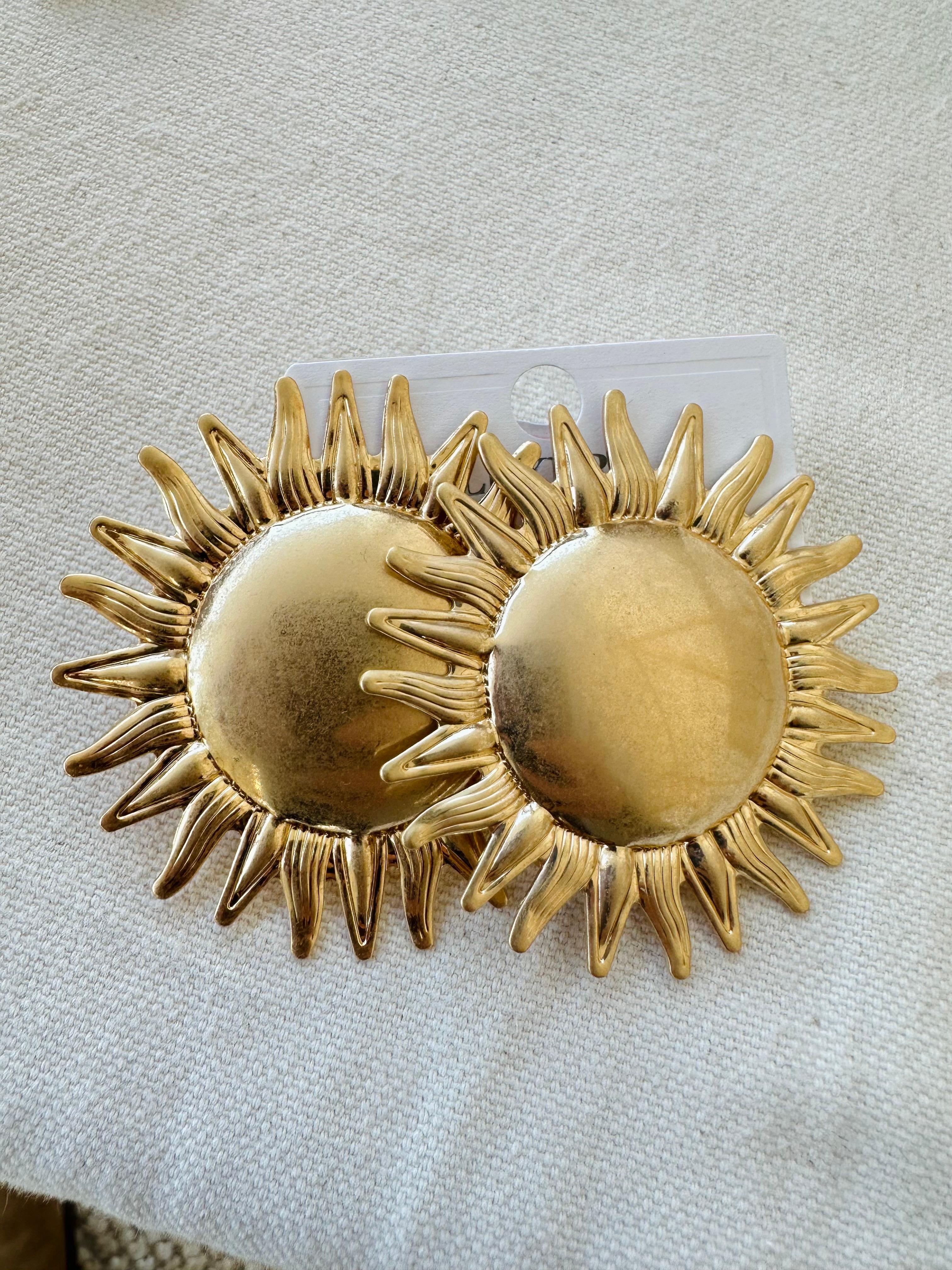 Güneş Küpe