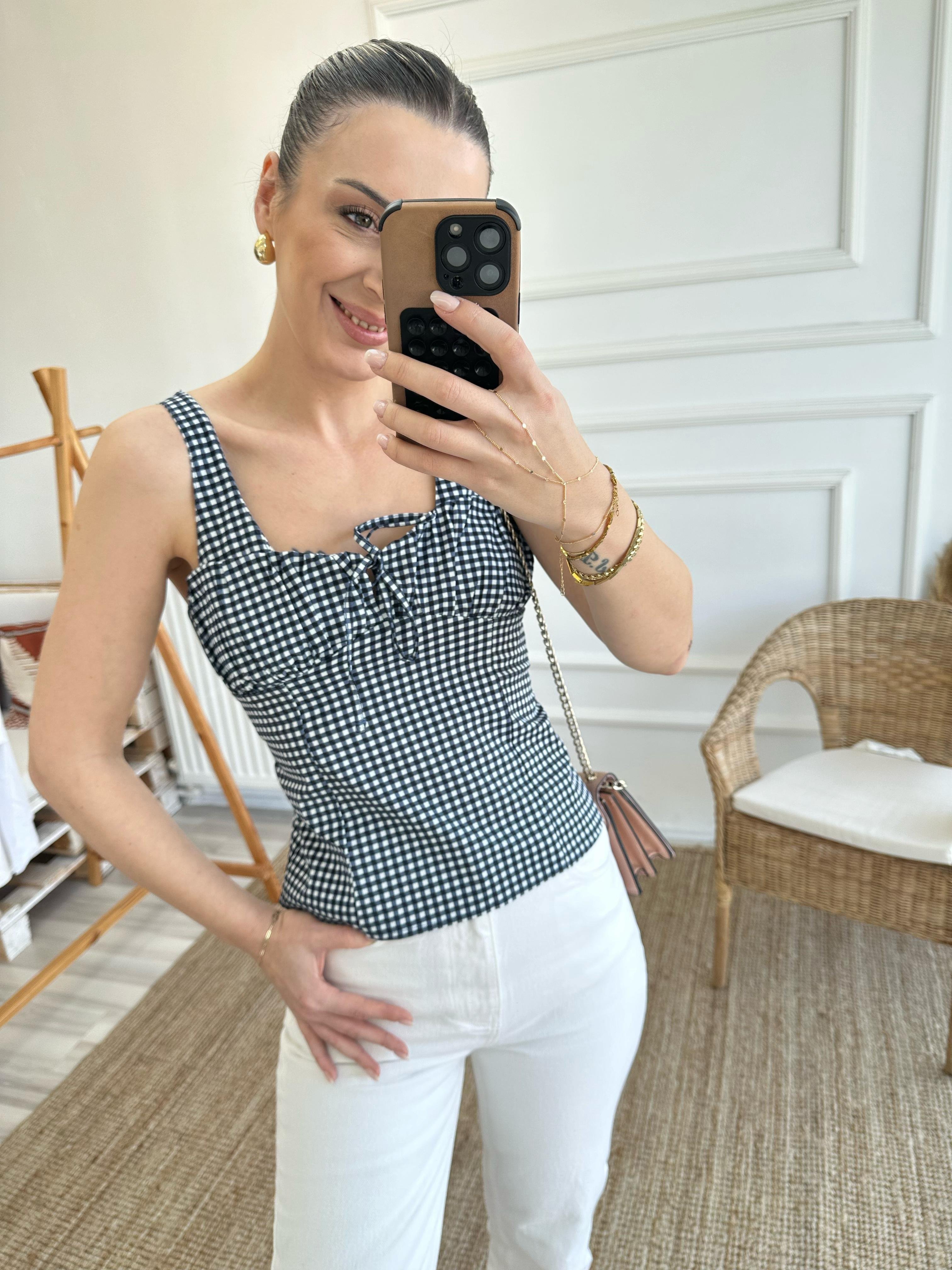 Kareli top