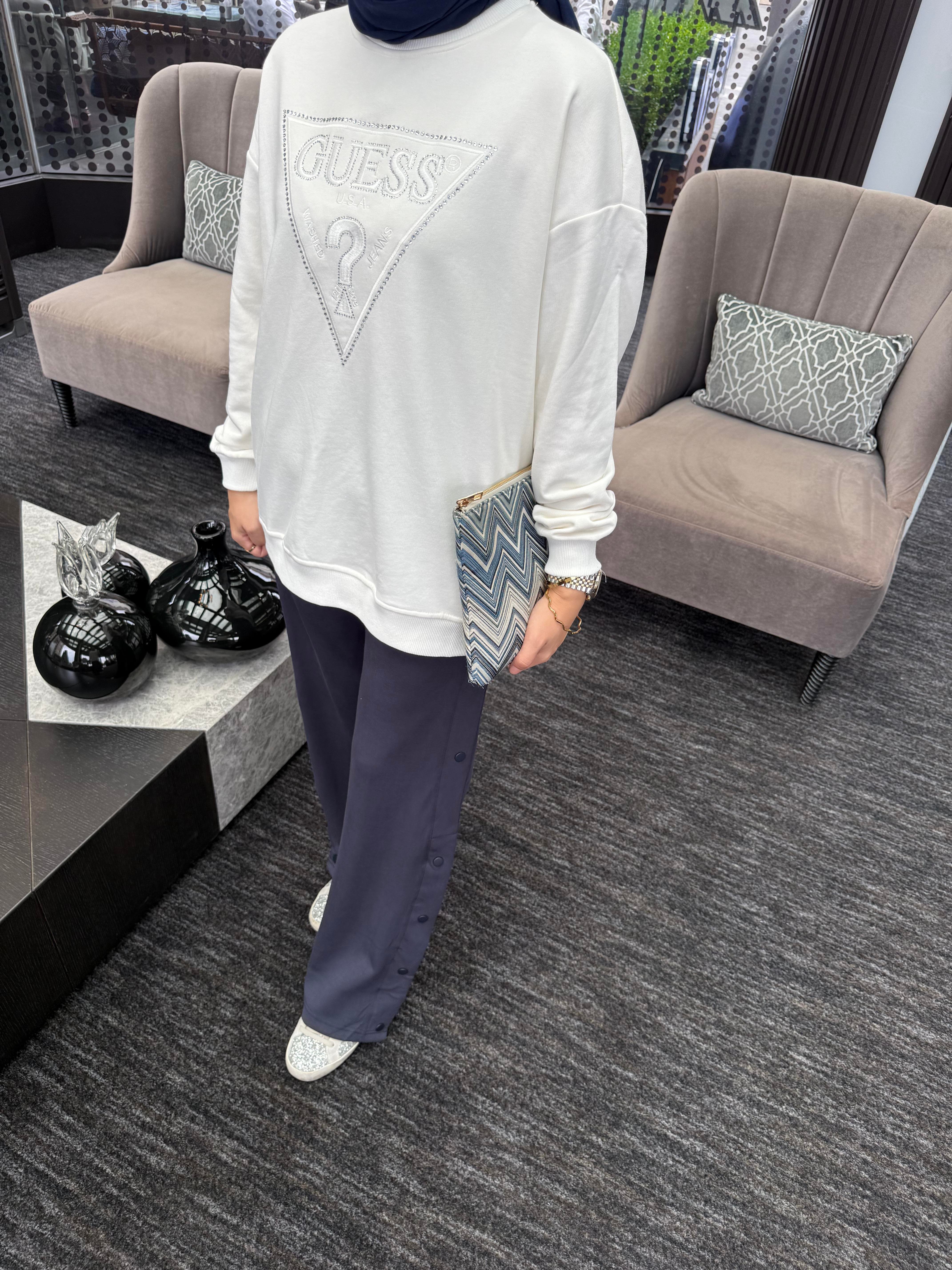 Marka Taşlı Sweat | Beyaz