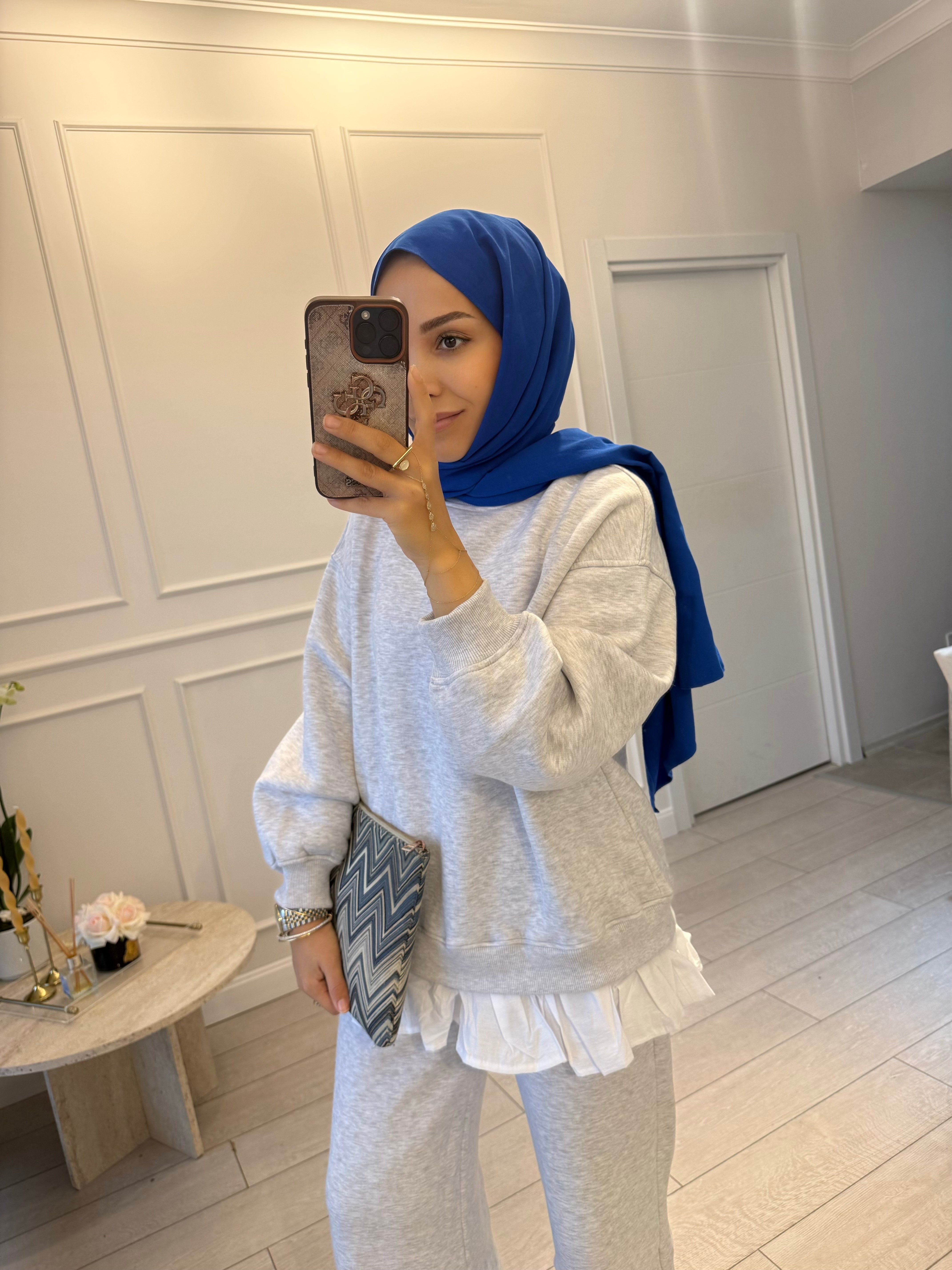 Mia eşofman takım
