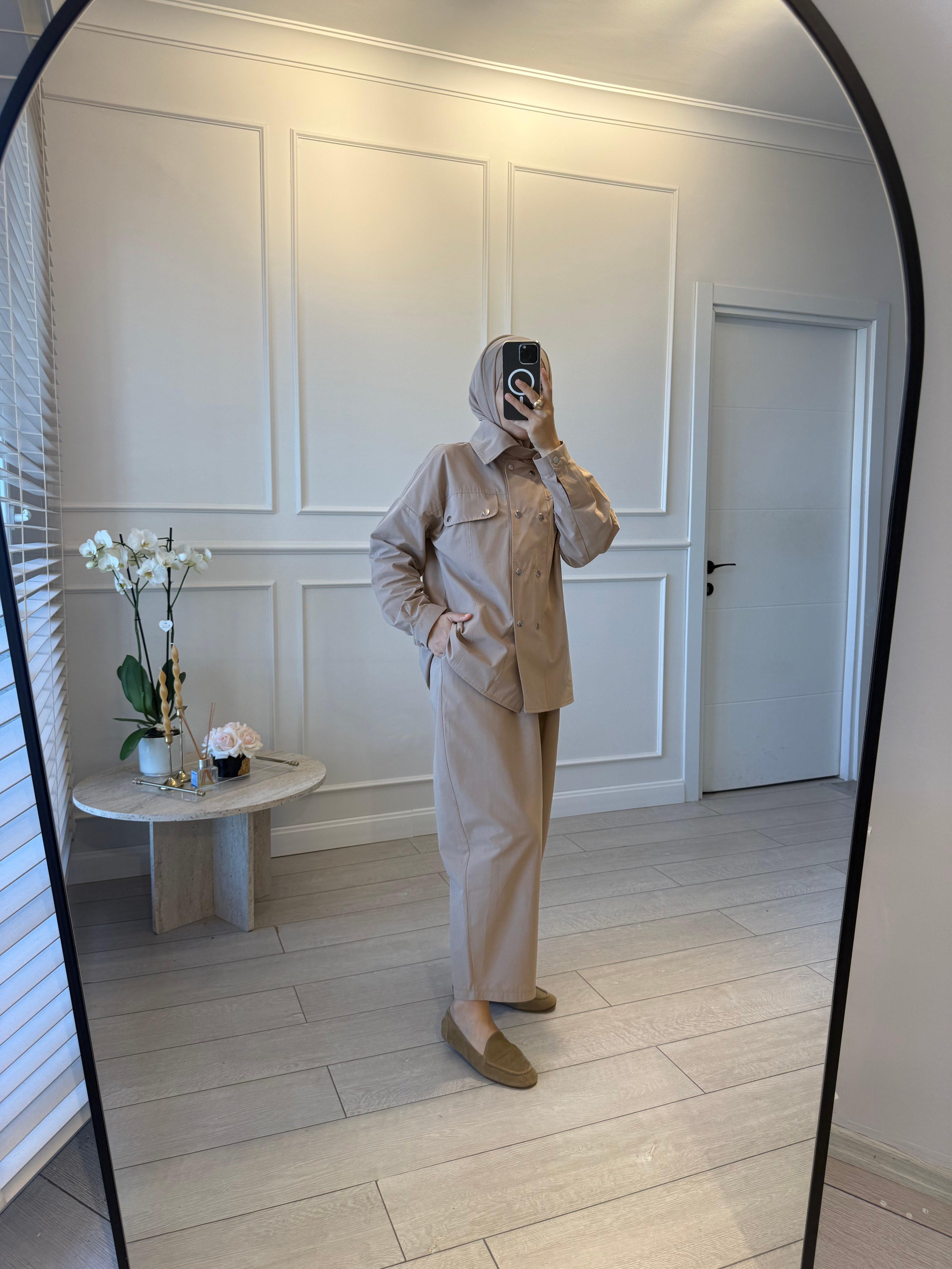 Sai çıtçıtlı takım - Bej