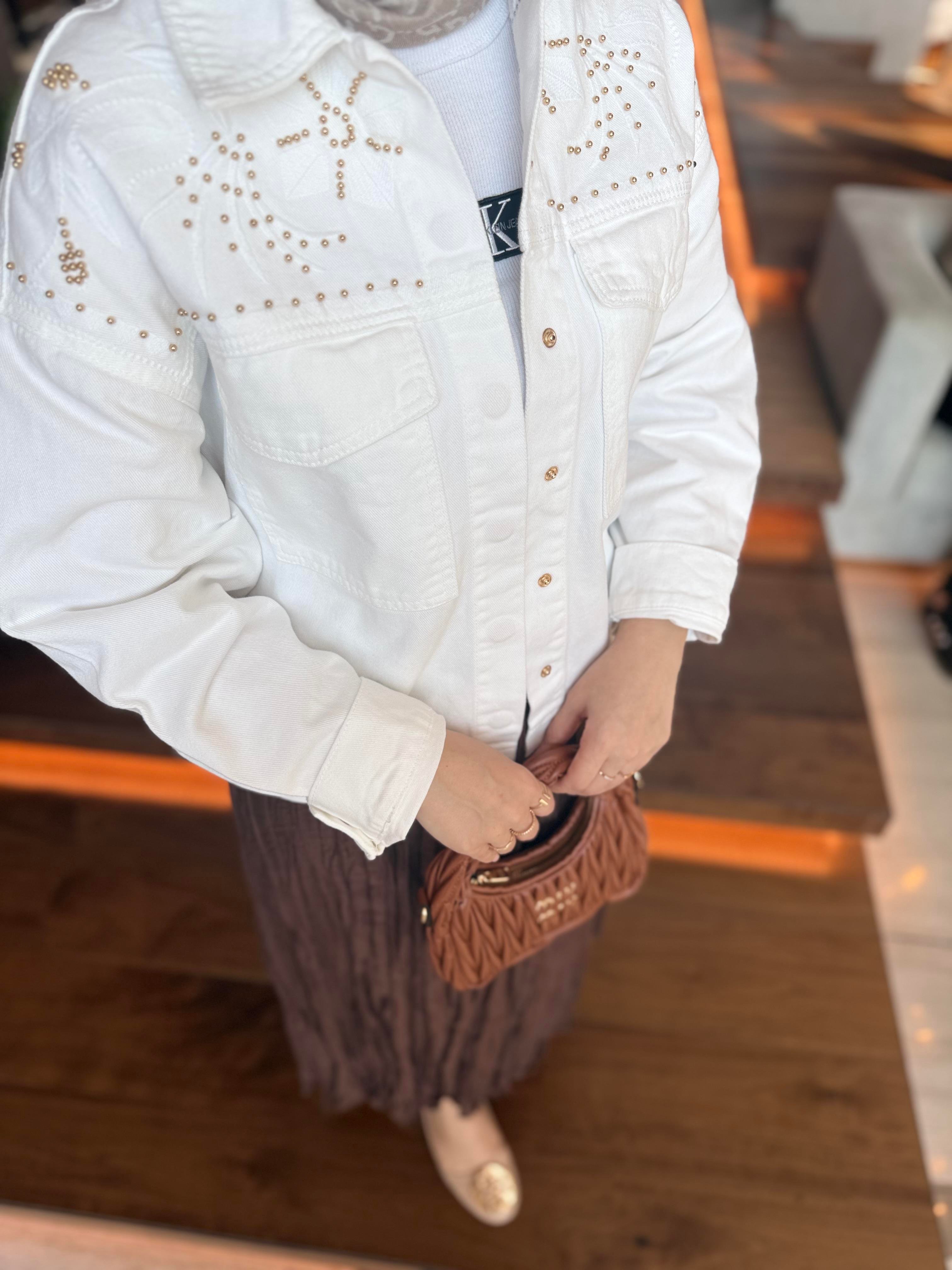 Taşlı beyaz ceket 