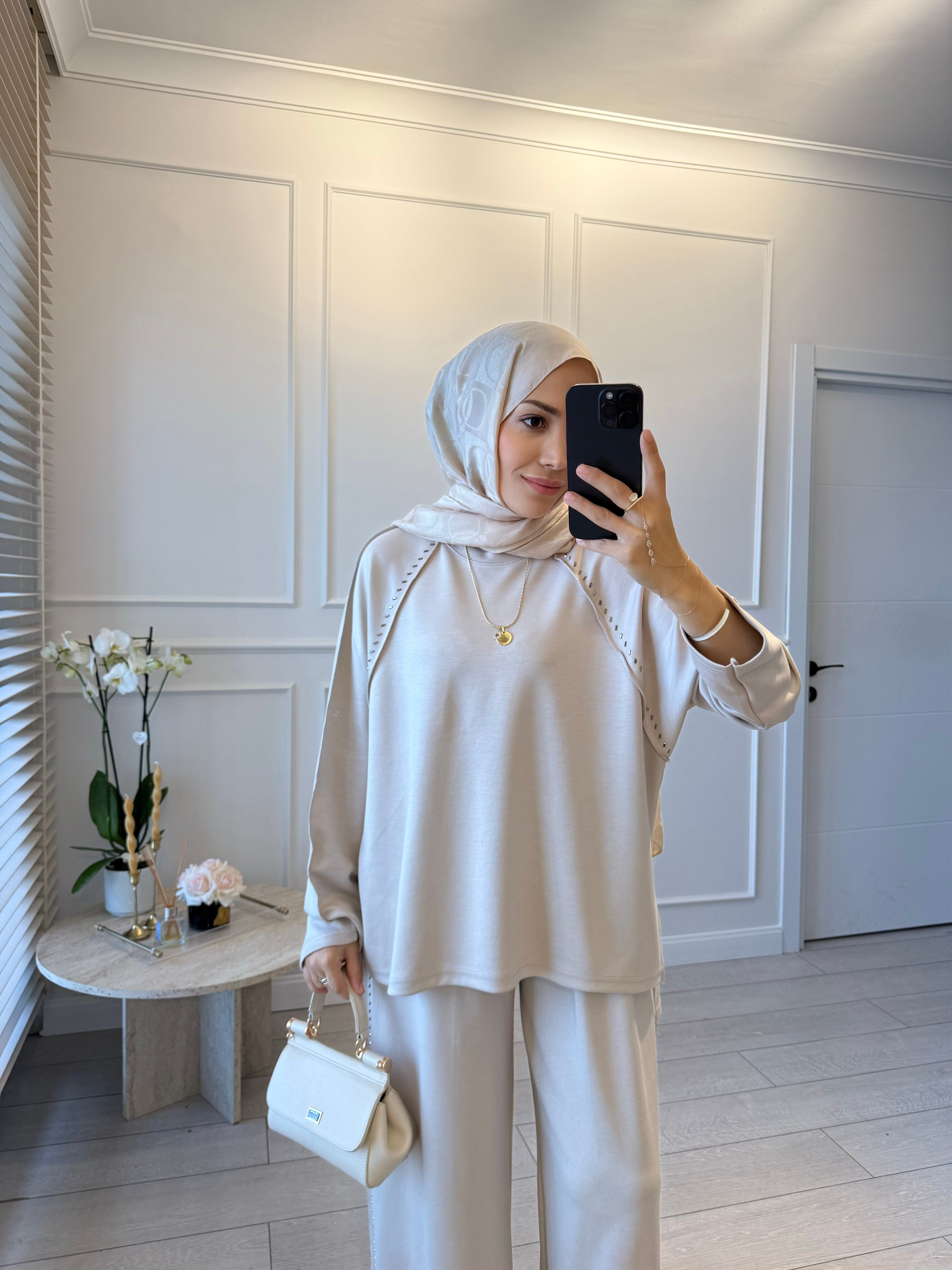 Taşlı oysh takım - Bej