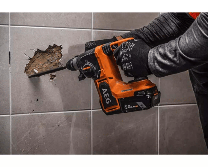 AEG BBH 18BL2-502C 18V 2x5.0Ah Çift Akülü Kömürsüz Kırıcı Delici Hilti